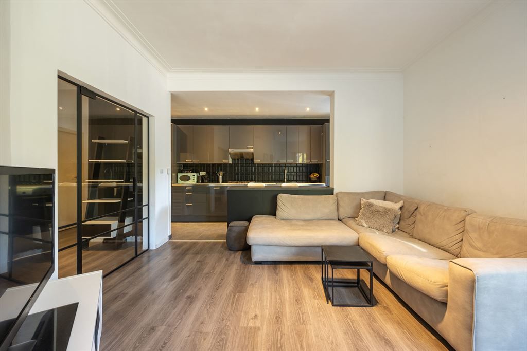 Instapklaar gelijkvloersappartement met stadskoer foto 2