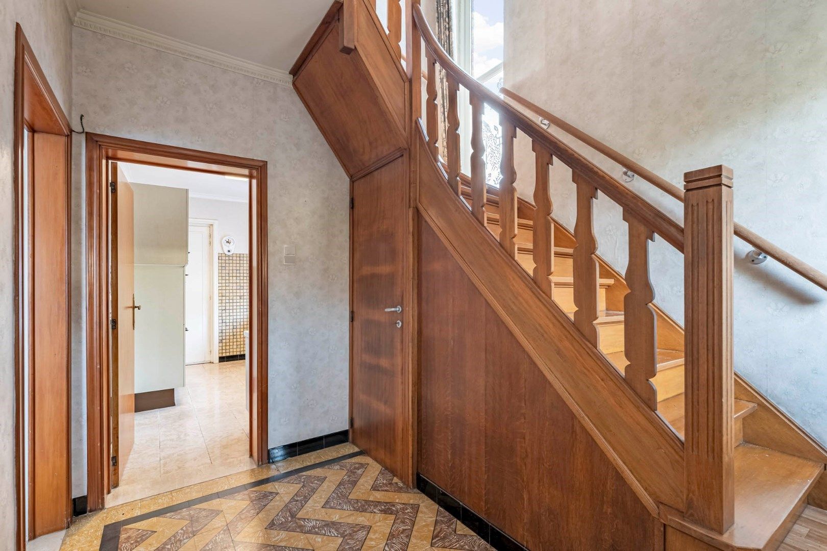 Te renoveren vrijstaande woning met zuidwest gerichte tuin en achterliggende weide op 16a 23ca foto 5