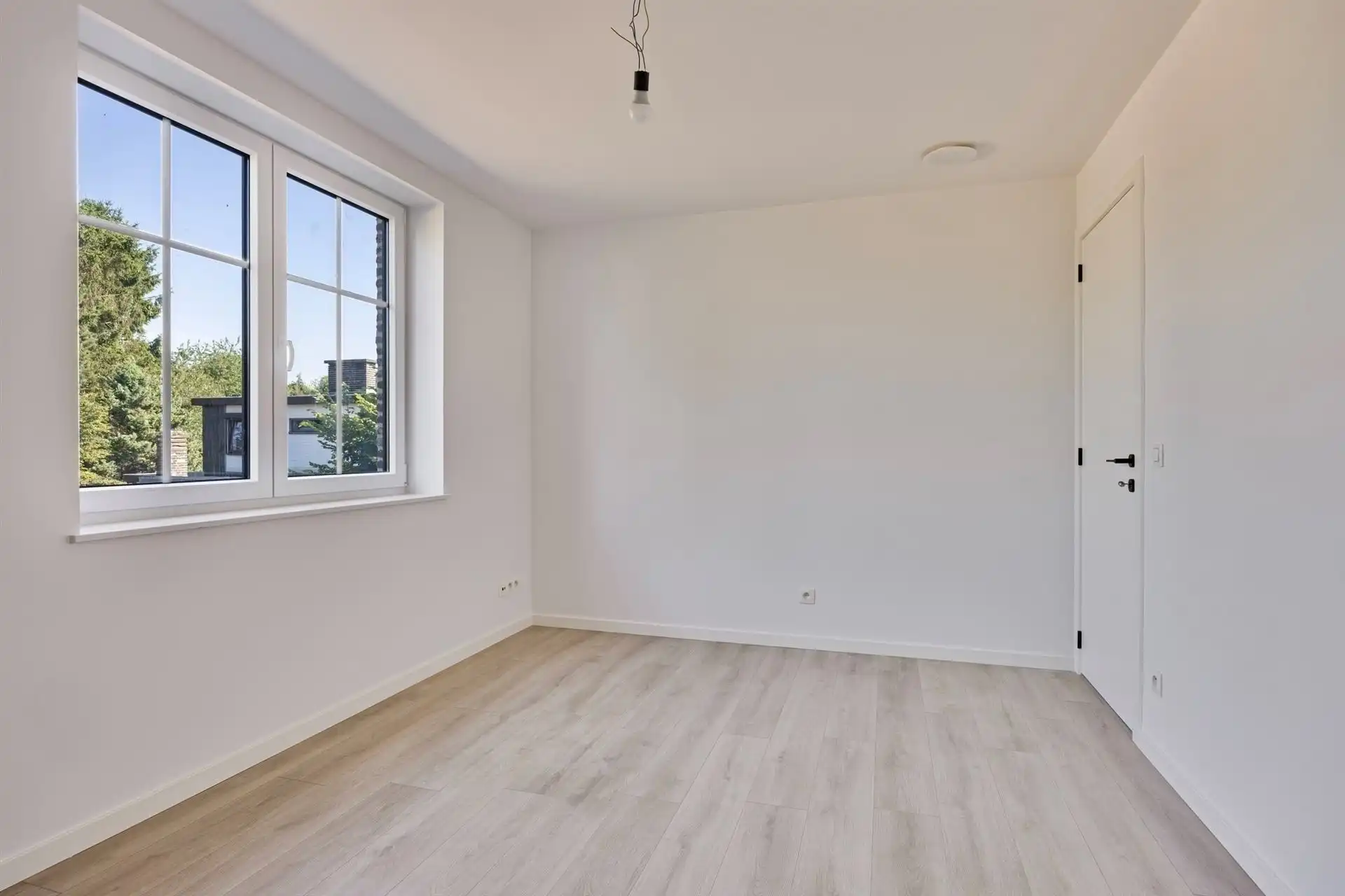 Nieuwbouw woning nabij centrum foto 11