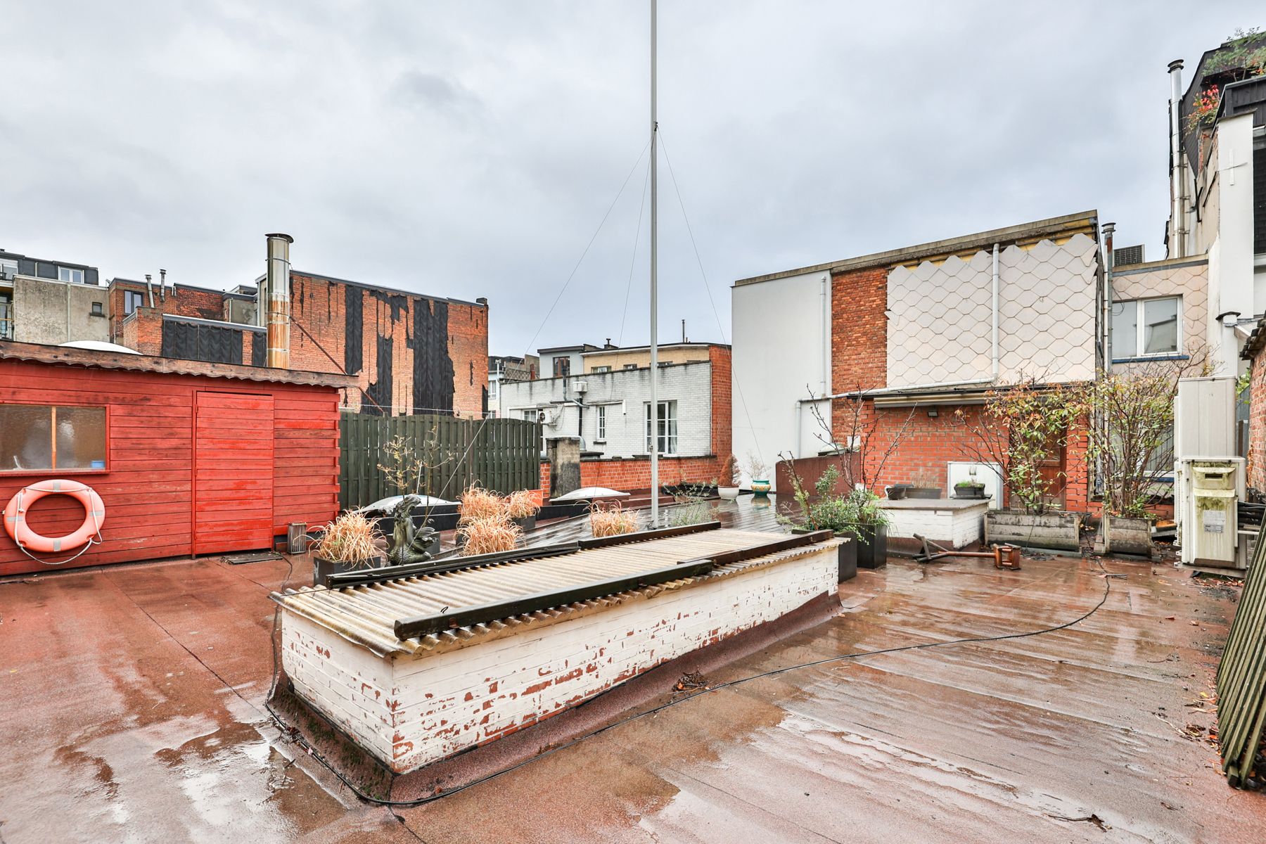 Veelzijdige meergezinswoning met massa’s potentieel foto 12