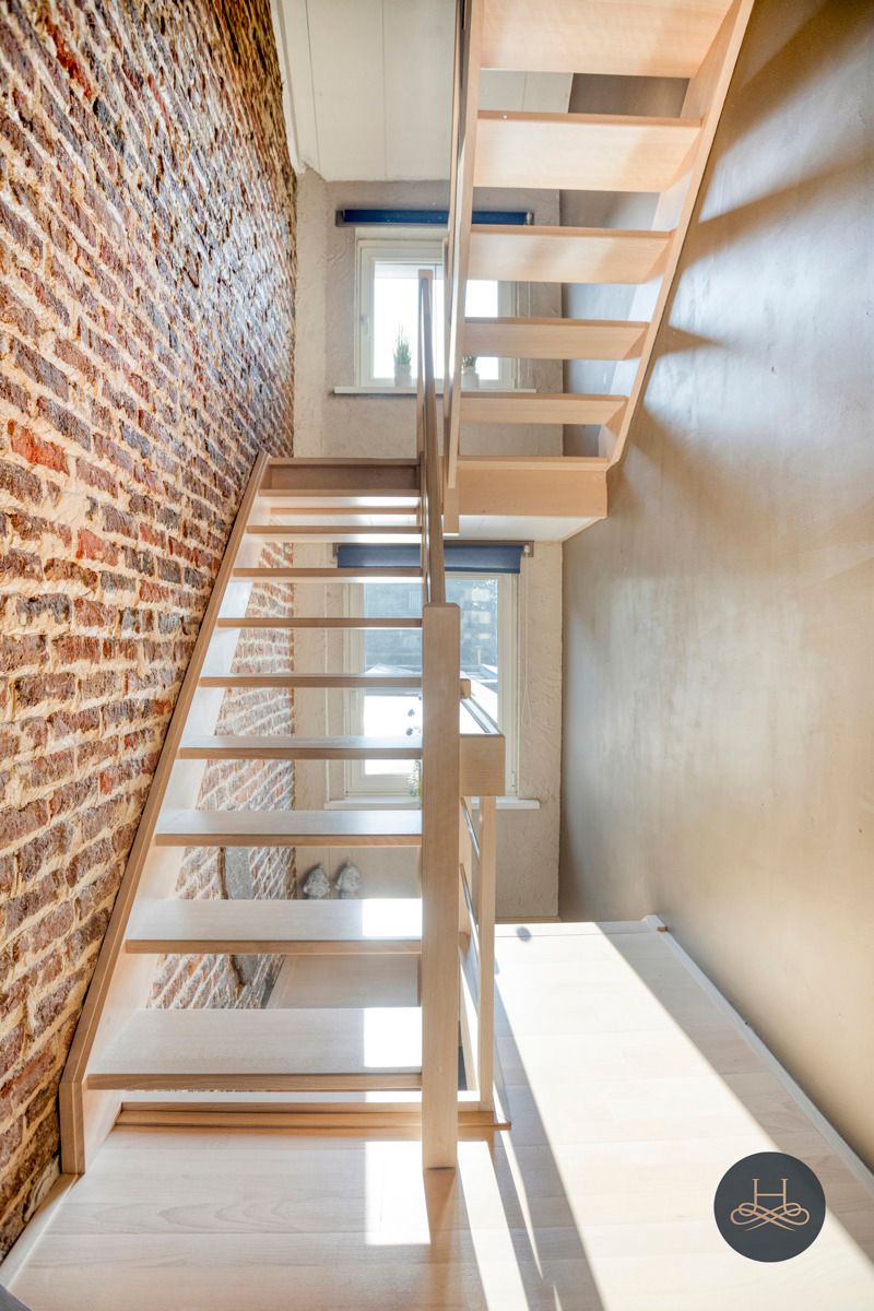 Instapklare ruime woning met tuin, oprit en royale garage foto 19