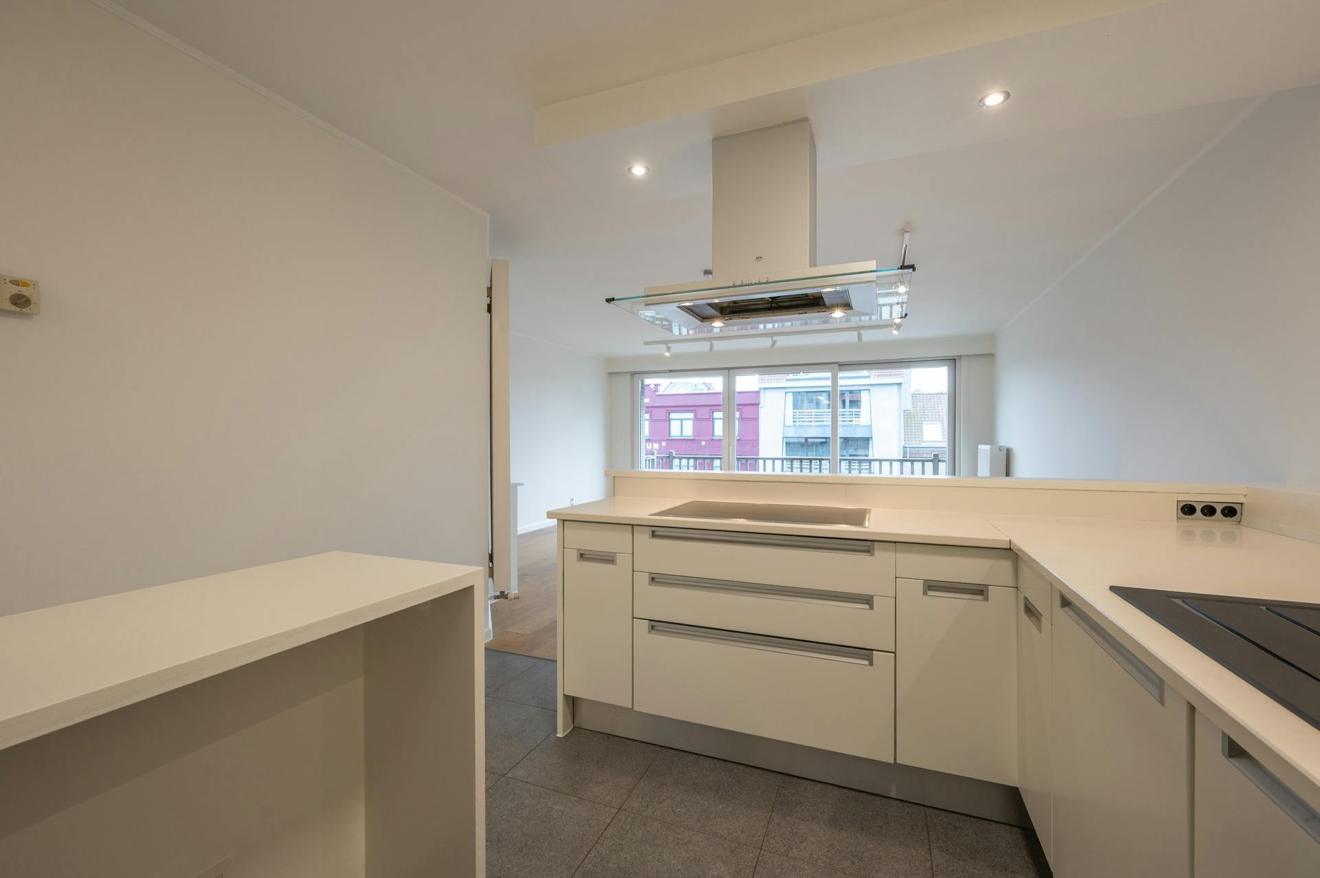 2 slaapkamer appartement met zonneterras te koop in Knokke foto 8