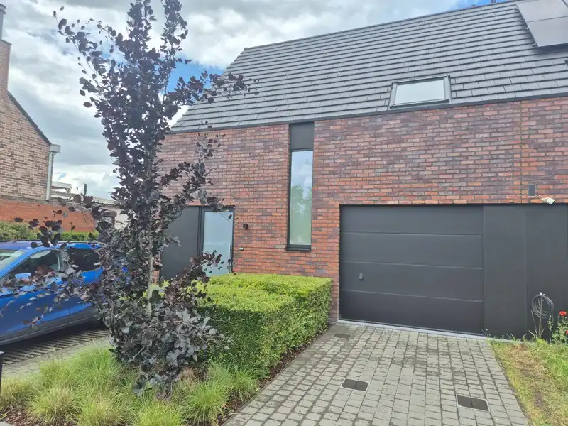 HALFOPEN BEBOUWING TE HUUR IN SINT-GILLIS-WAAS foto 2