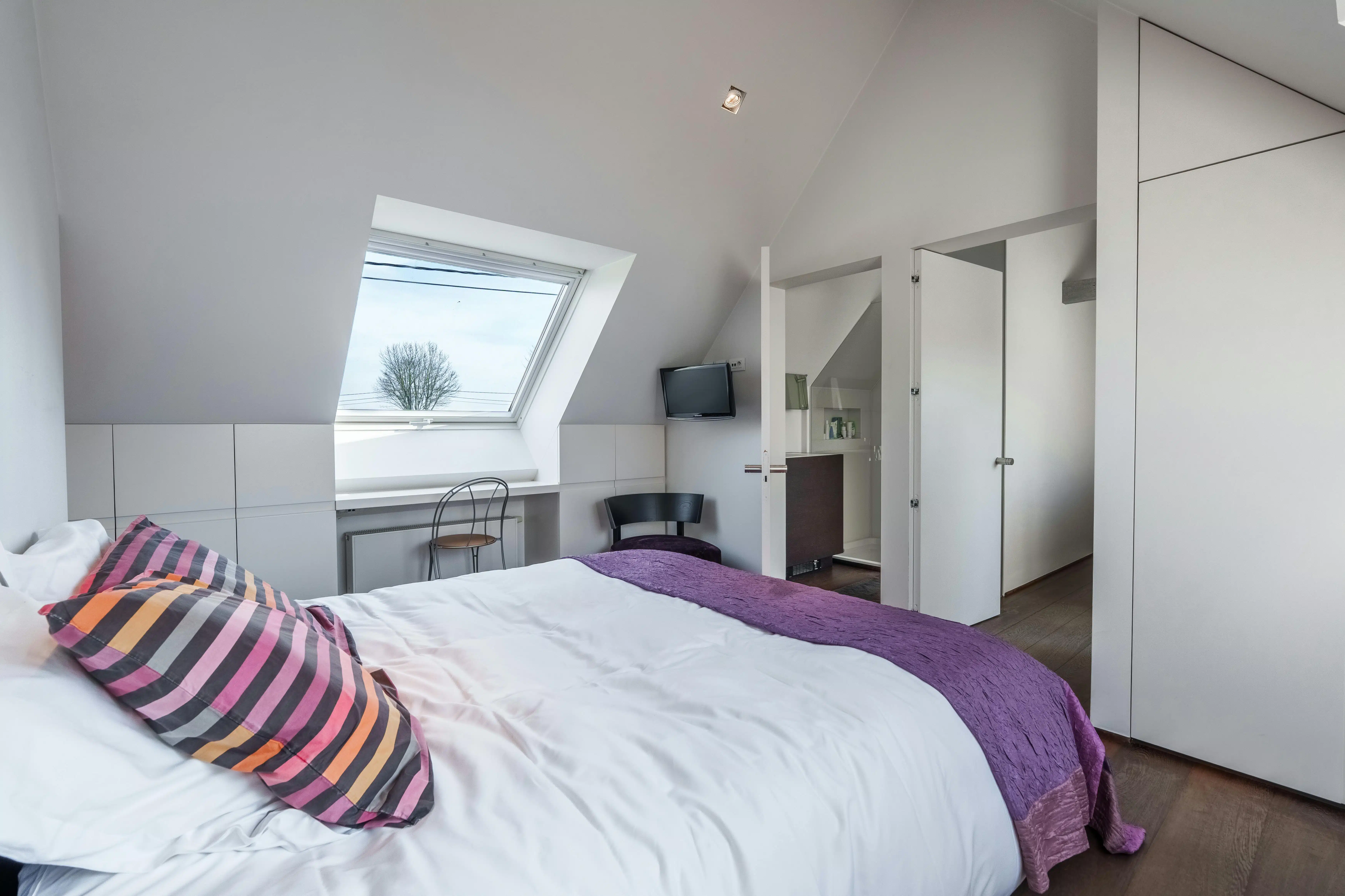 Exclusieve villa met tuin en zwembad op 1,6 ha in Krombeke foto 21