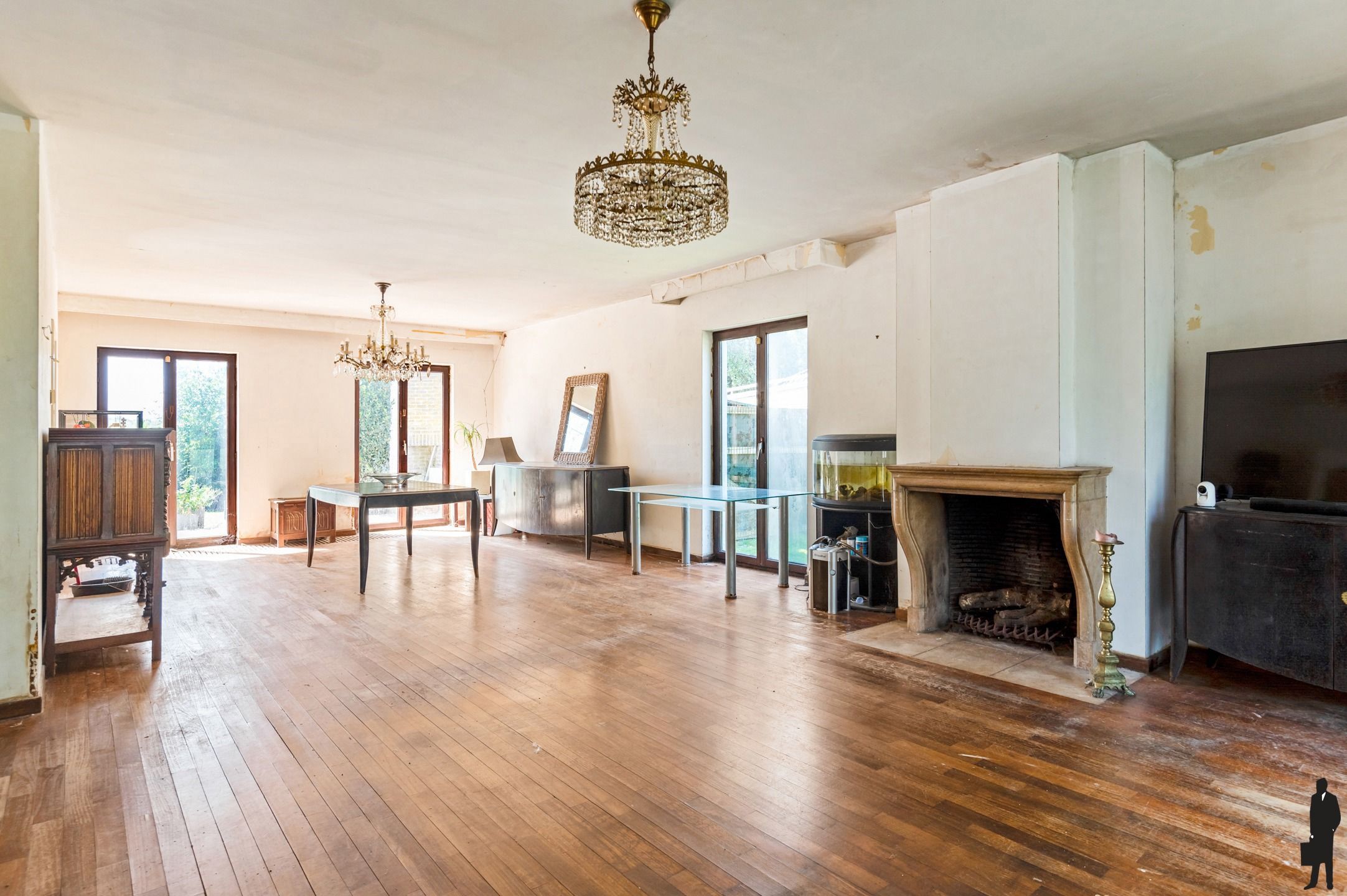 Welgelegen woning met zeer veel potentieel en groen zicht foto 6