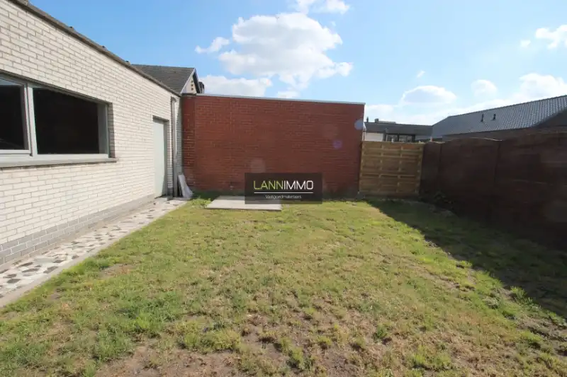 Instapklare woning met 2 slaapkamers en garage foto 14