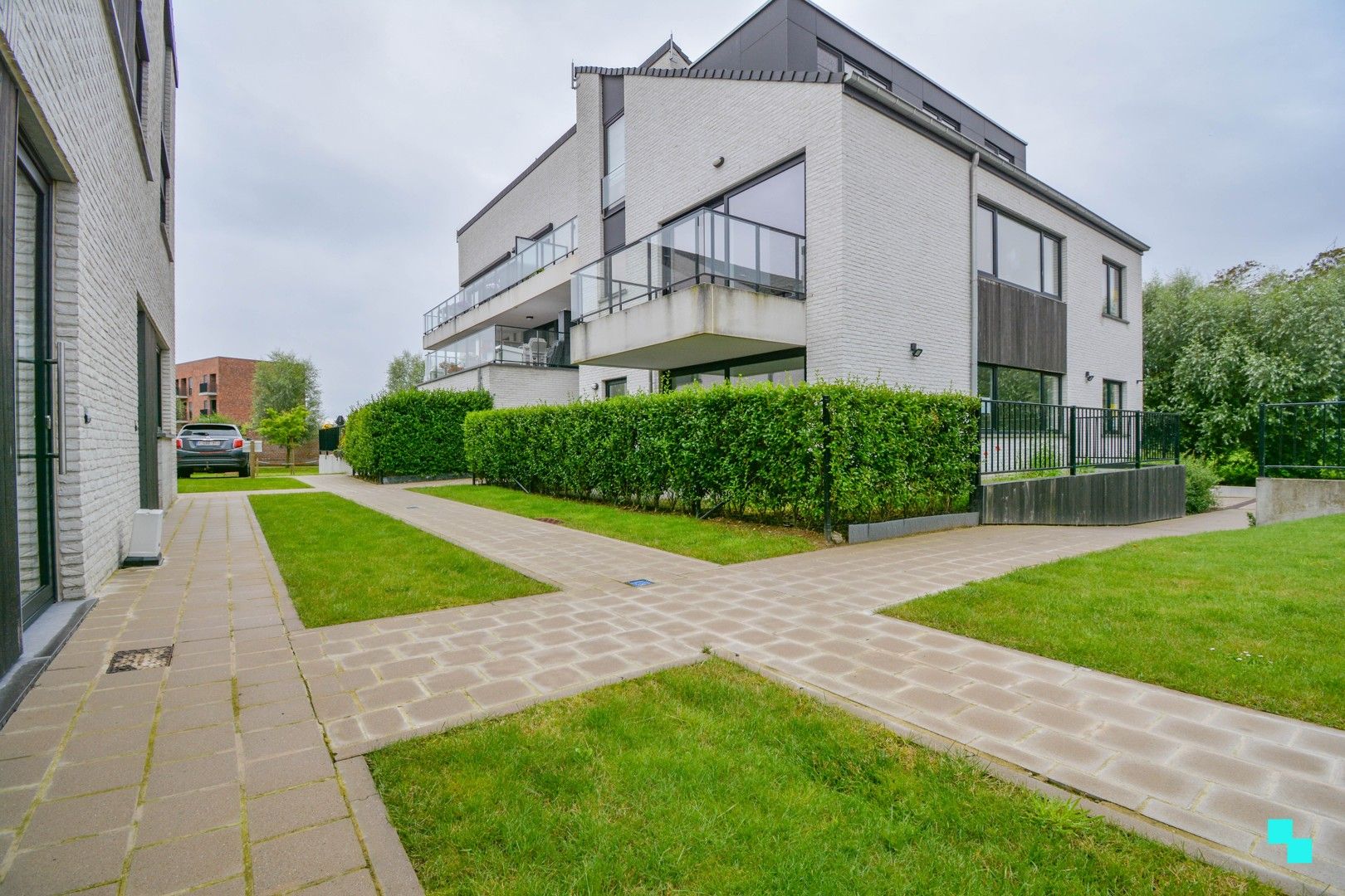 Gelijkvloers nieuwbouw appartement in dorpskern Gits foto 2