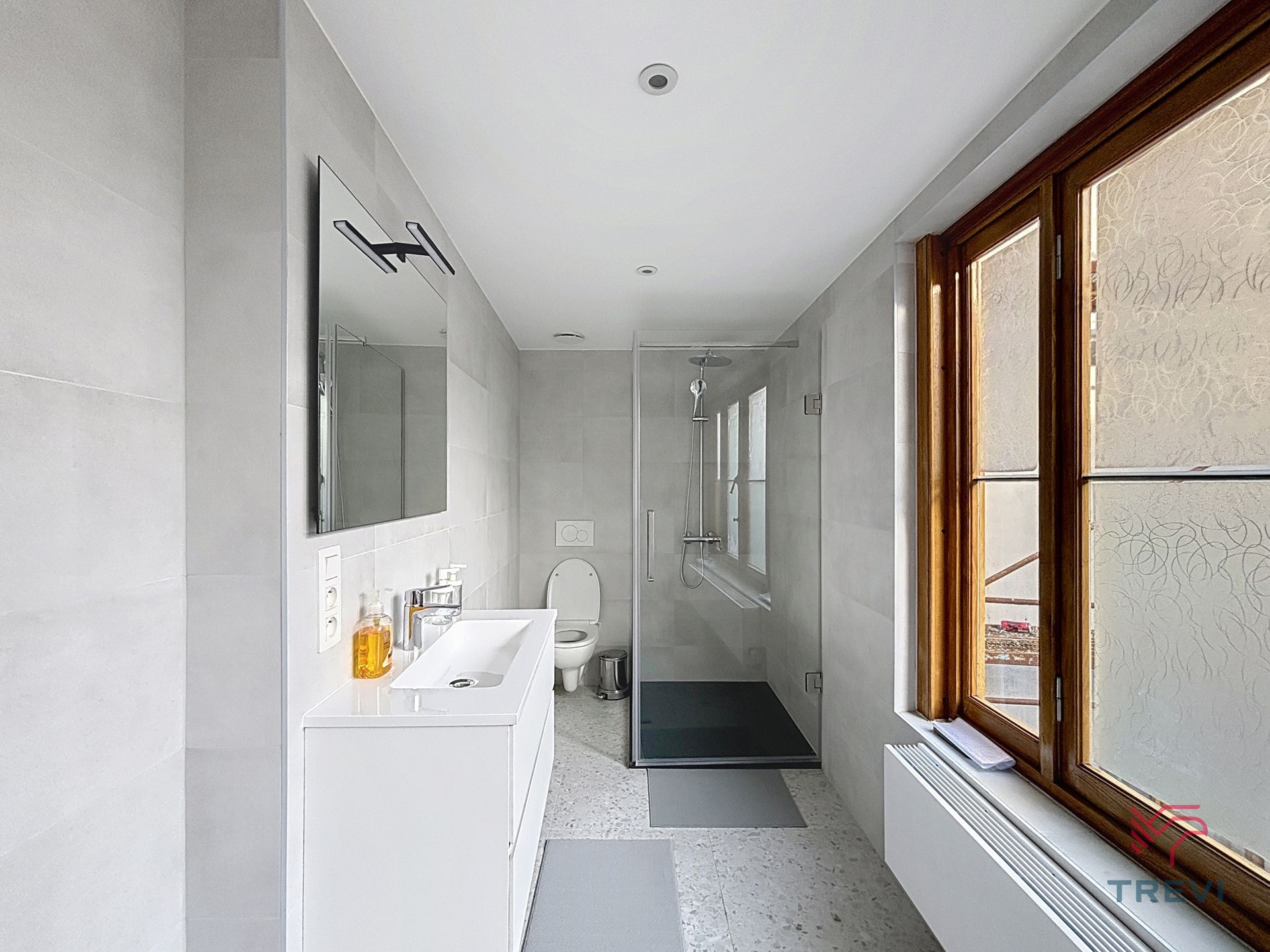 Prachtig gemeubileerd 3-slaapkamer appartement van 125m². foto 18