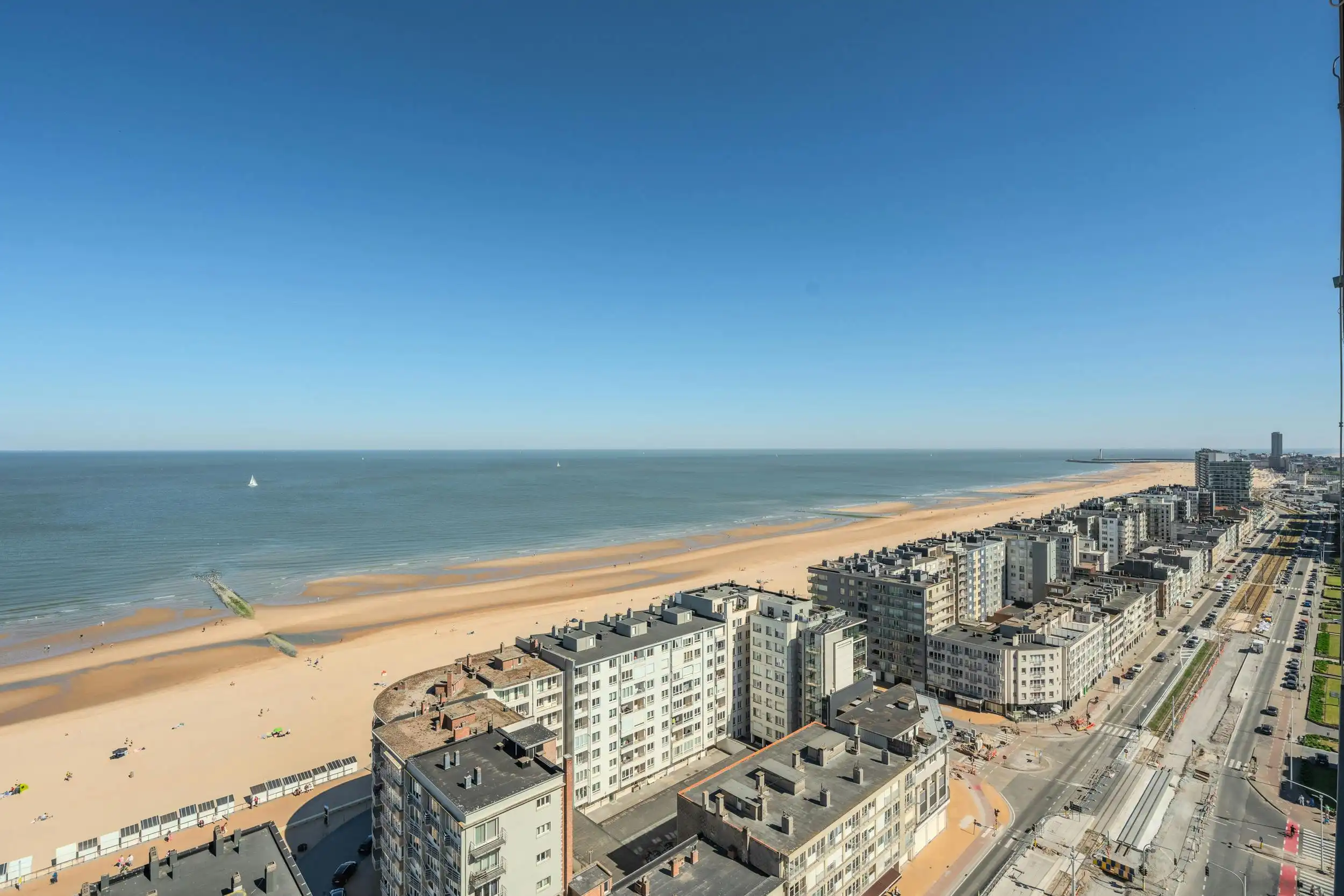 Fenomenaal penthouse met uniek zeezicht in Residentie O'Sea foto {{pictureIndex}}