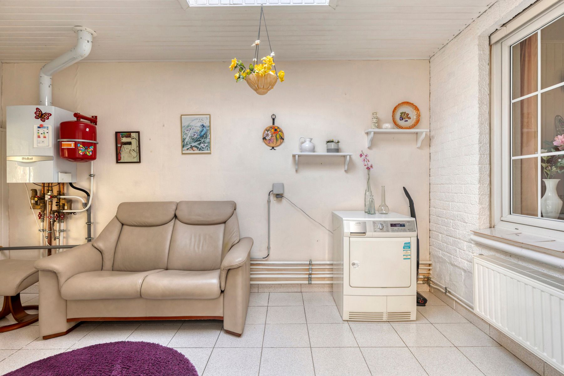 Te renoveren rustig gelegen woning met 4 slaapkamers foto 12