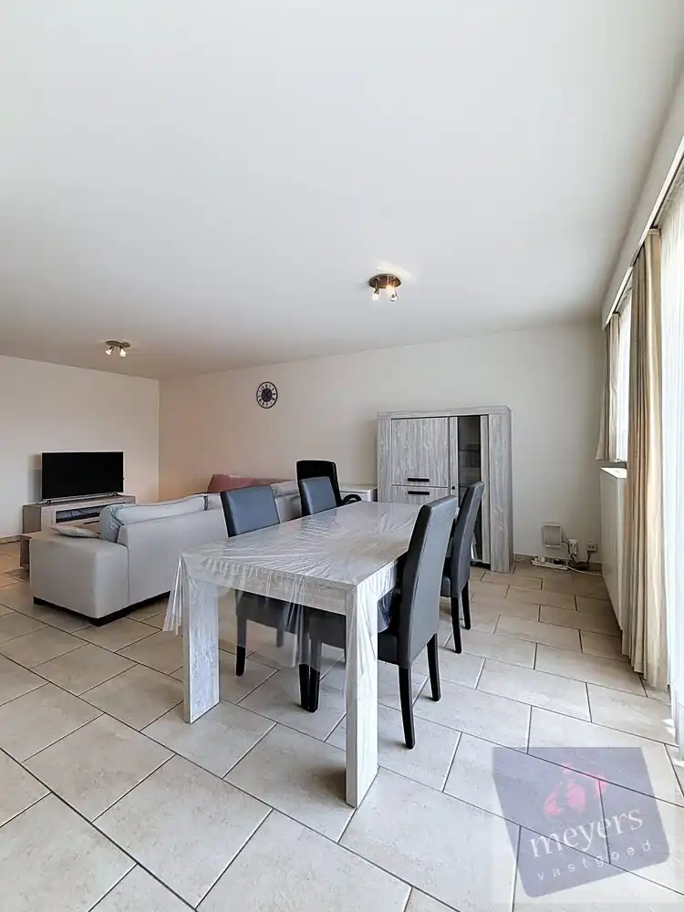 Instapklaar appartement met 2 slaapkamers, balkon en autostaanplaats in Hasselt foto 6
