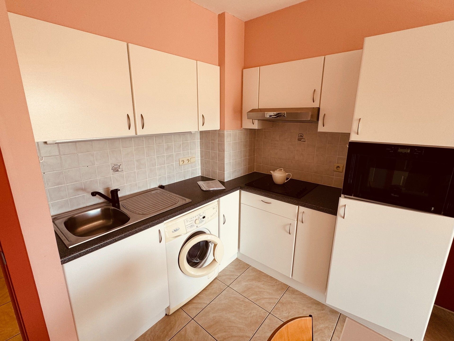 Modern & comfortabel appartement met terras, zwembad én vijverzicht aan het bos van De Haan te koop. foto 4