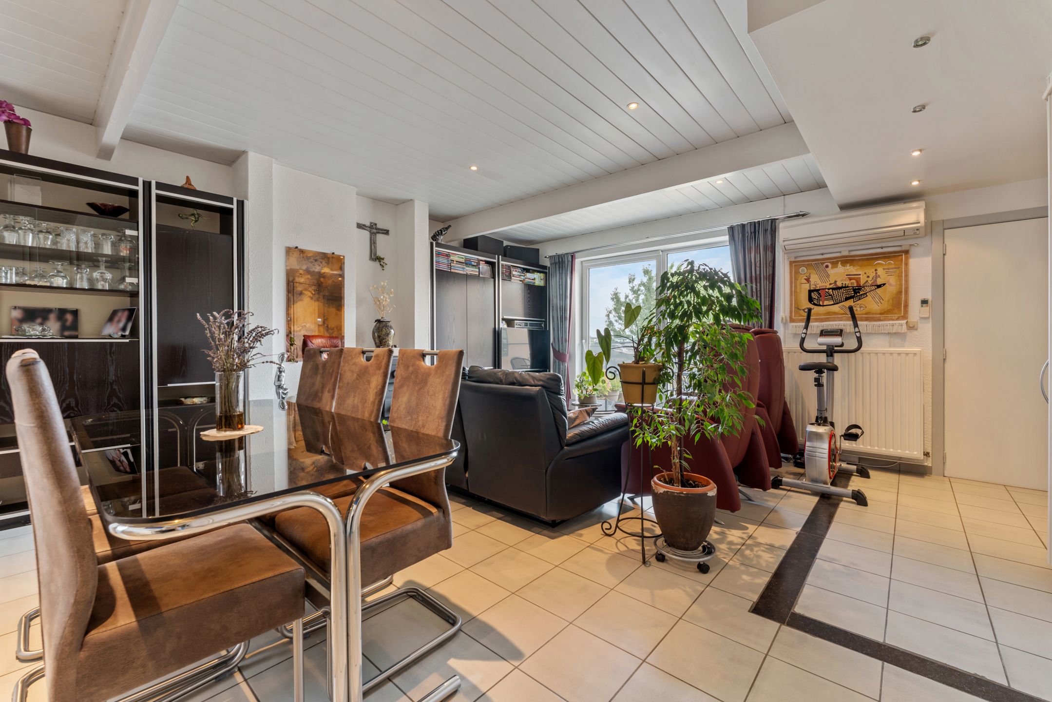 Veelzijdige woonst met eindeloos potentieel foto 11