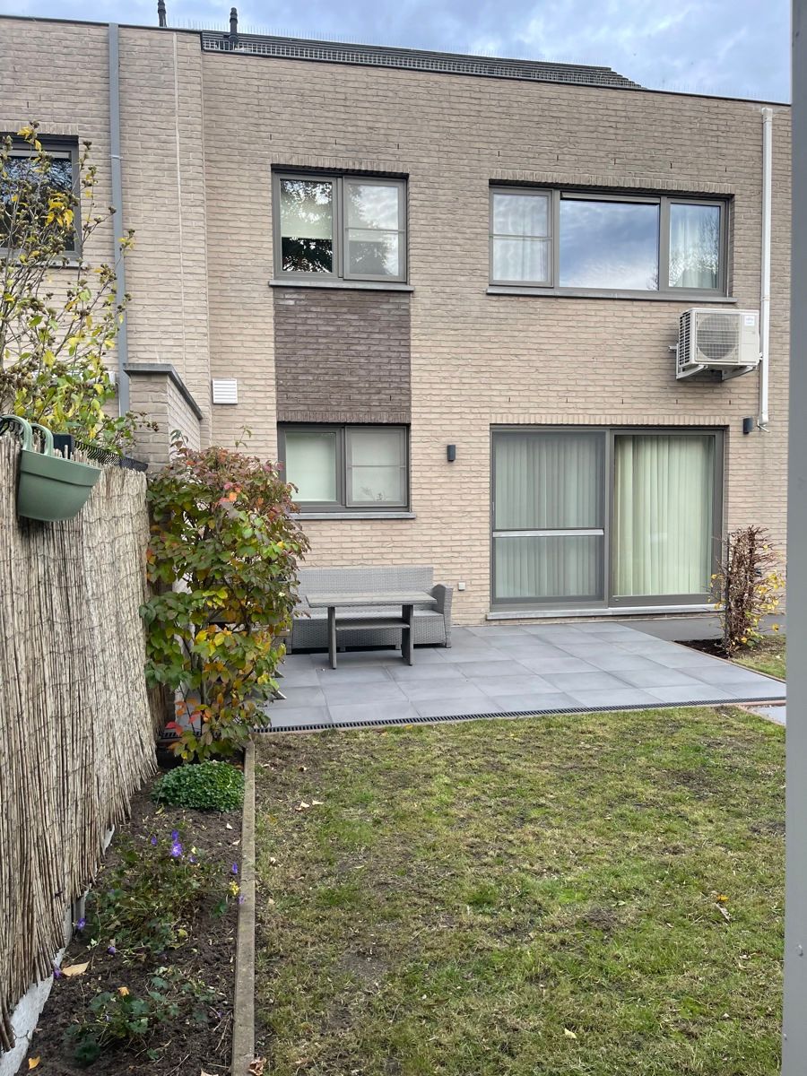 Moderne halfopen bebouwing met 3 slpks en tuin in Moerzeke foto 17