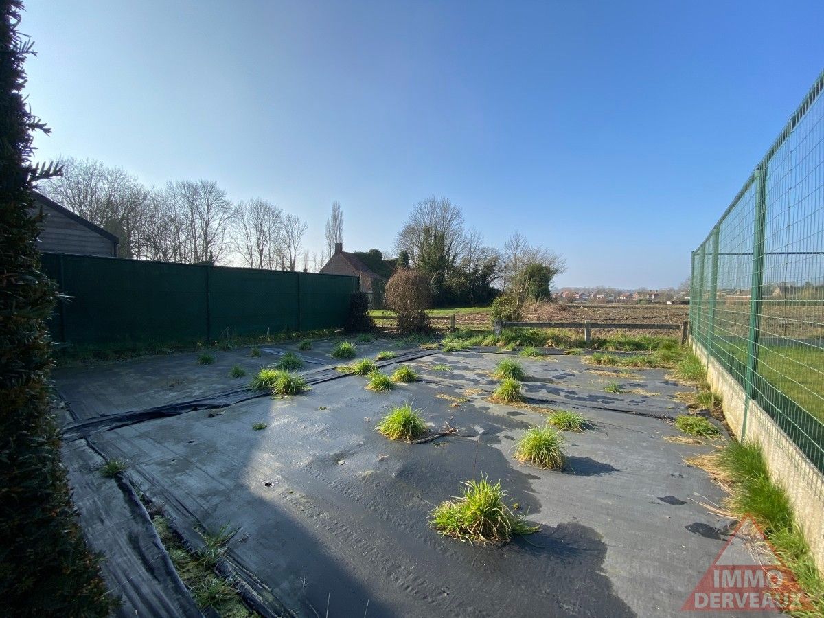 Moorslede – Op te frissen woning met werkplaats foto 12