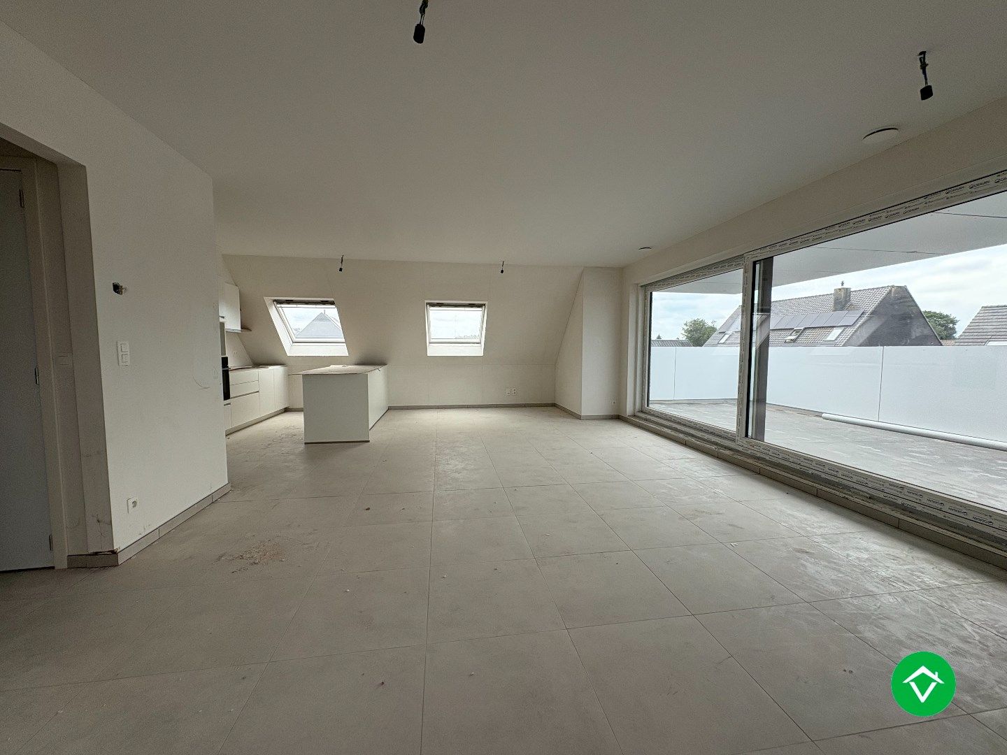 Nieuwbouwappartement met 2 slaapkamers en 1 terras in centrum Koekelare  foto 3