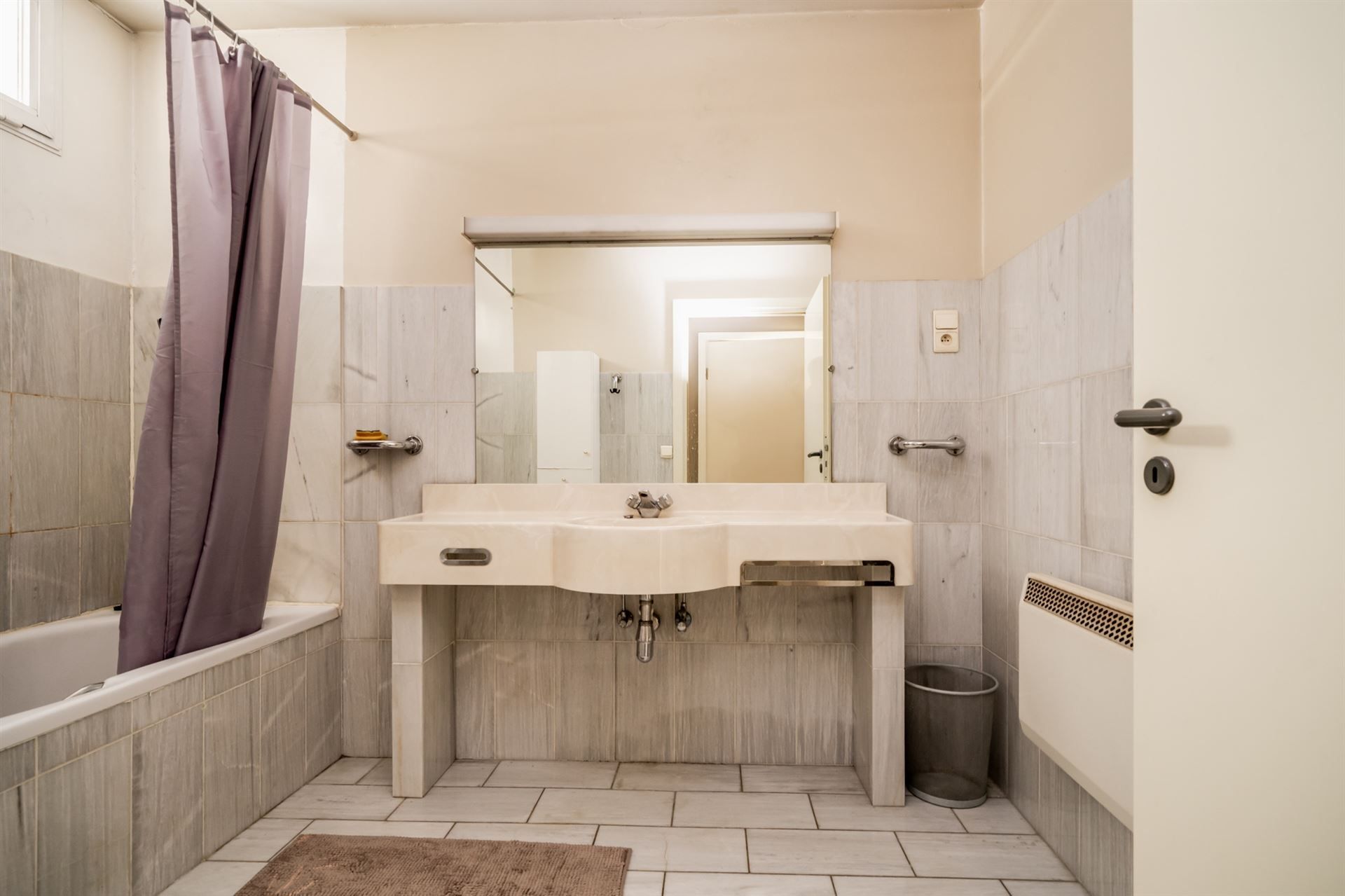 GEMENGD OPBRENGSTEIGENDOM MET HORECA - APPARTEMENTEN EN BUSINESSFLATS foto 56