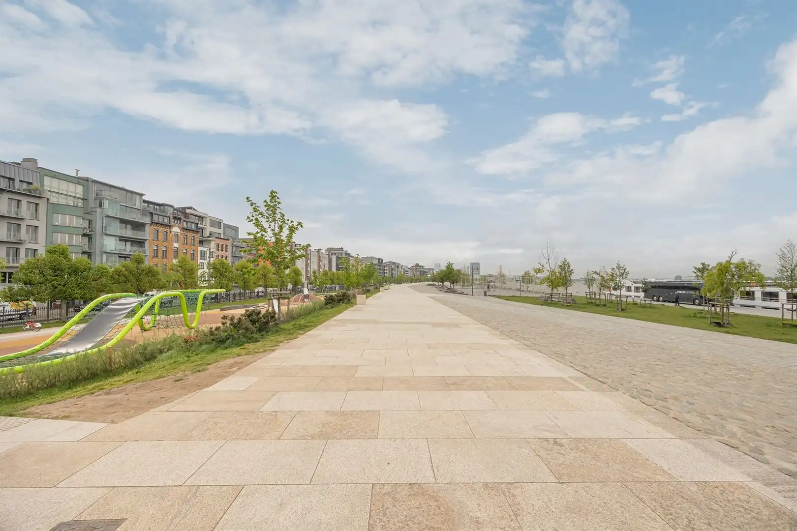 Gerenoveerd appartement in de gezellige Kloosterstraat foto 19