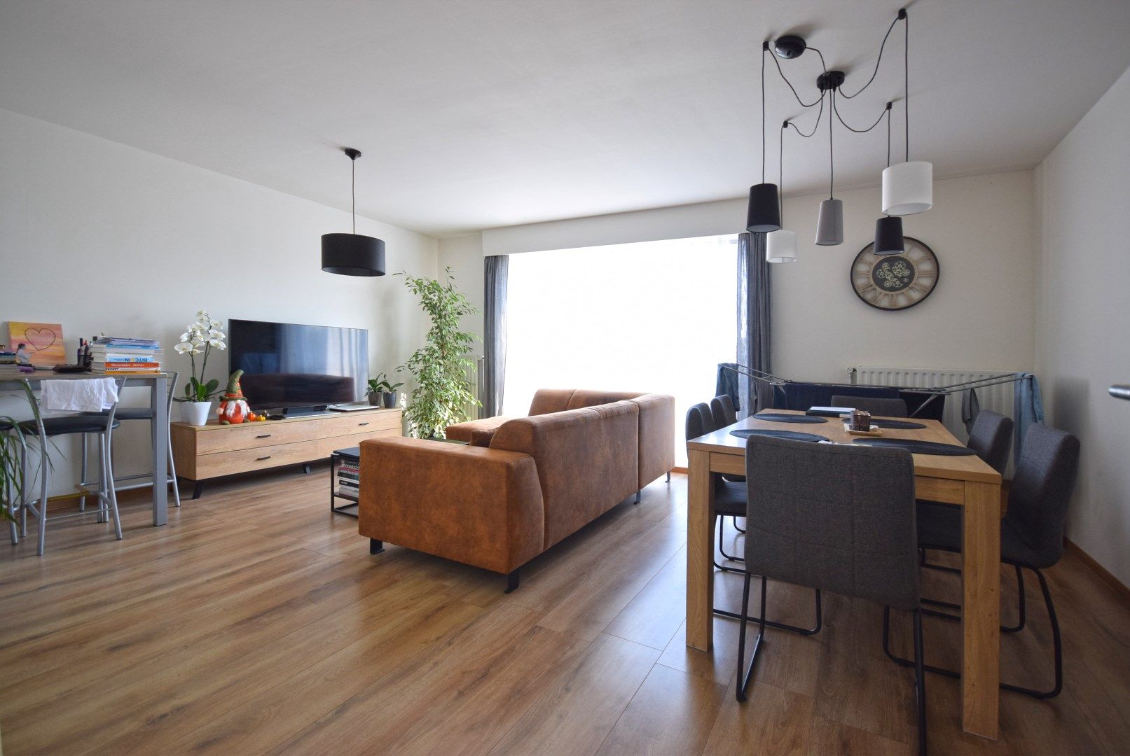 RECENT GERENOVEERD APPARTEMENT NAIJ CENTRUM ROESELARE foto 2