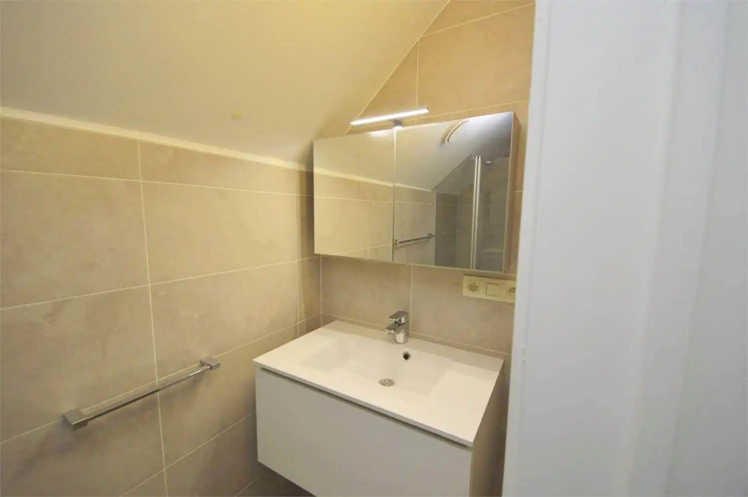 RECENT DUPLEX APP. 3 SLAAPKAMERS foto 9