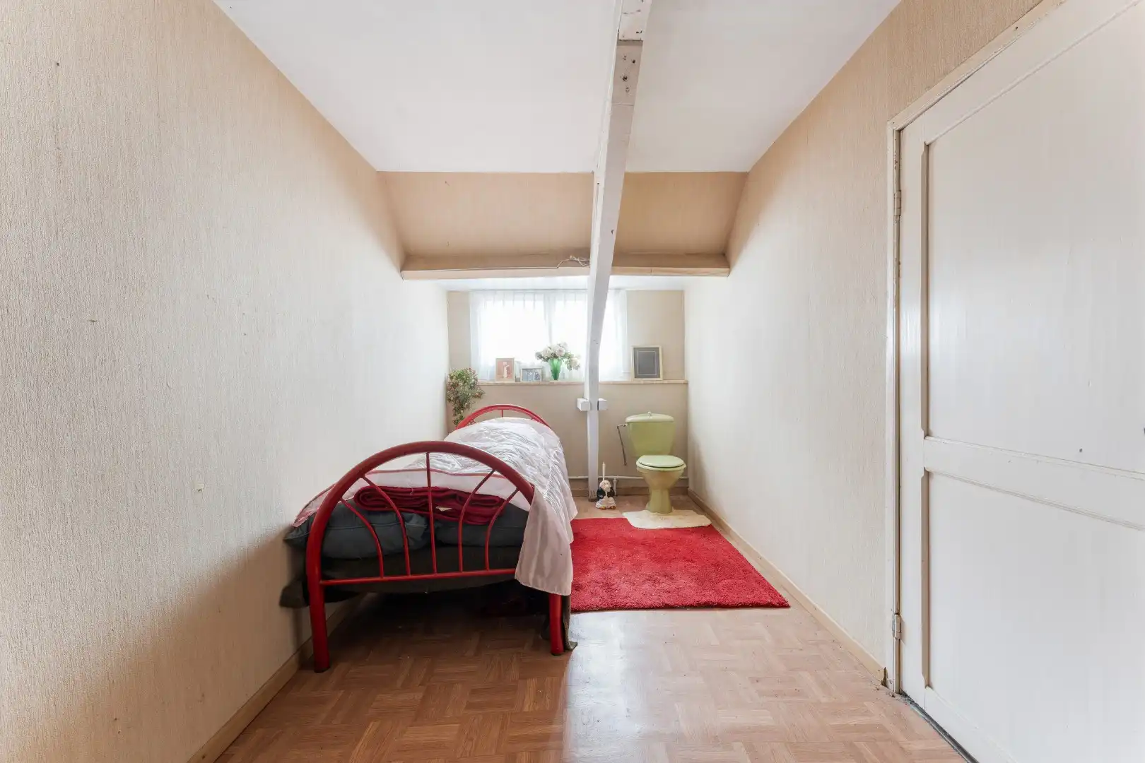 Te renoveren rijwoning te koop in het landelijke Watervliet foto 13