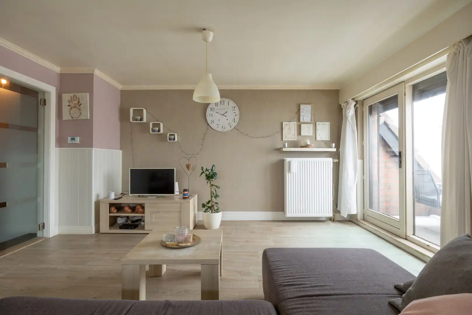 Mooi instapklaar appartement te koop! foto 8