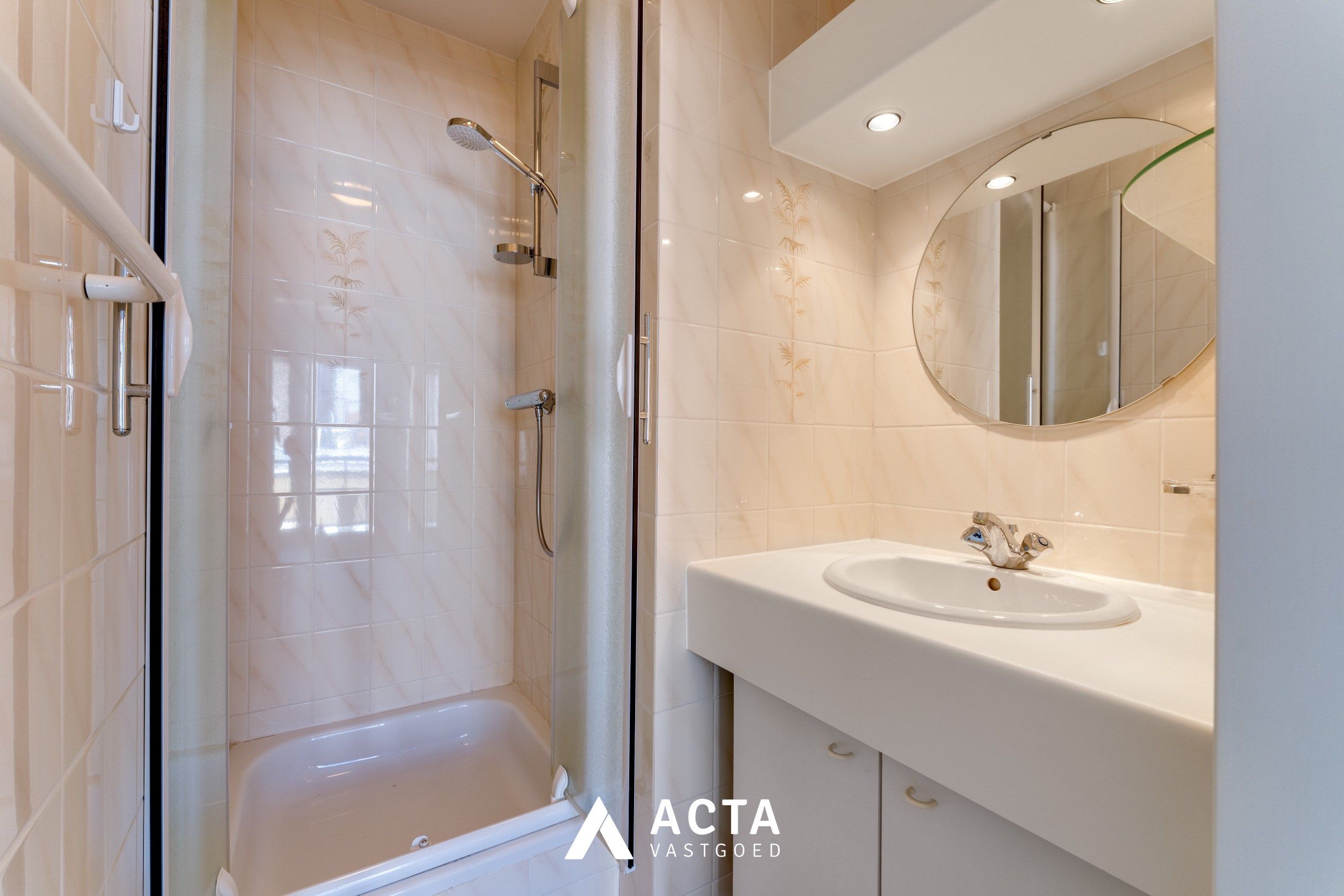 Ruim leefappartement aan het Leopoldpark in Oostende foto 15