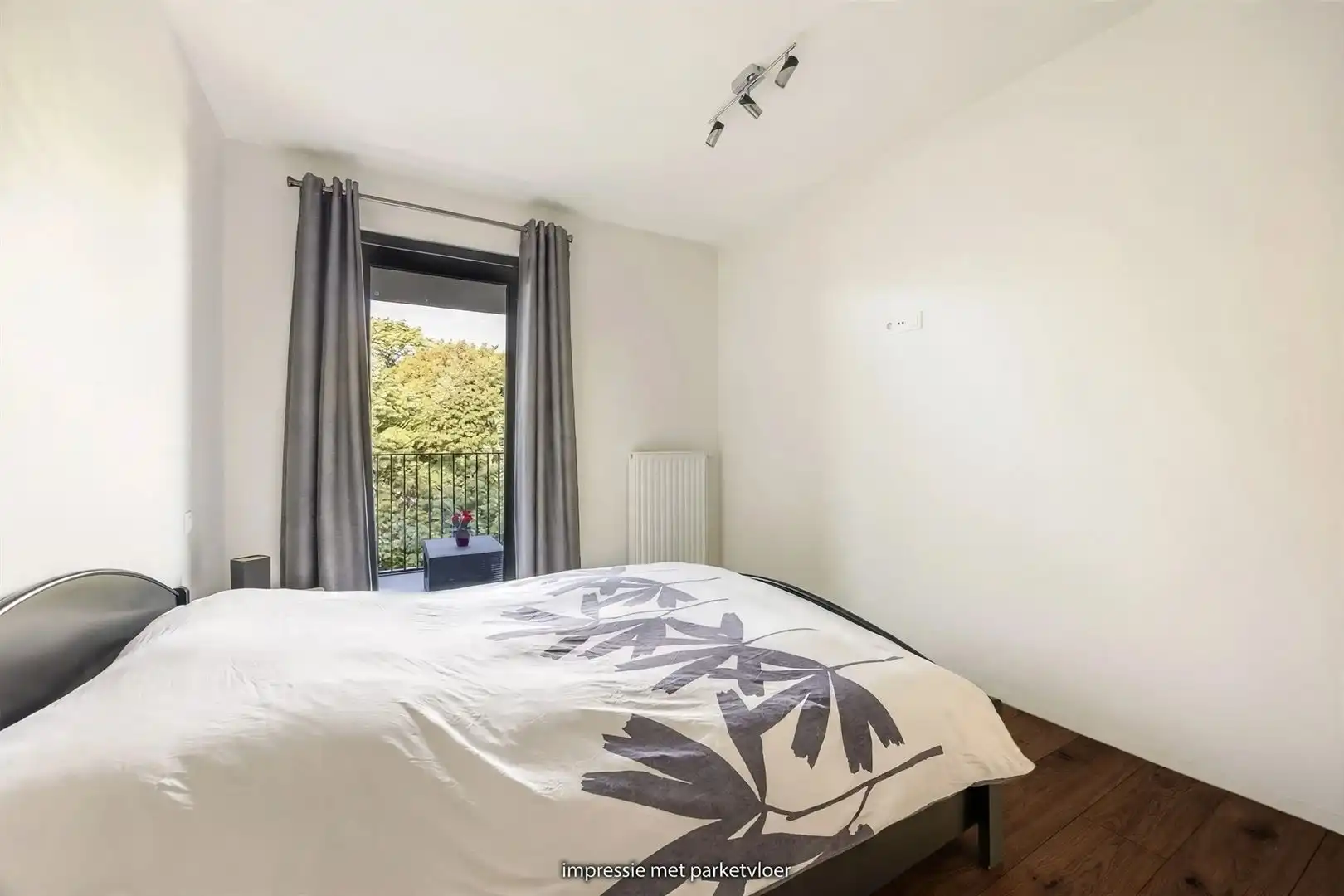 Lichtrijk appartement met groenzicht, parking en groot terras foto 11