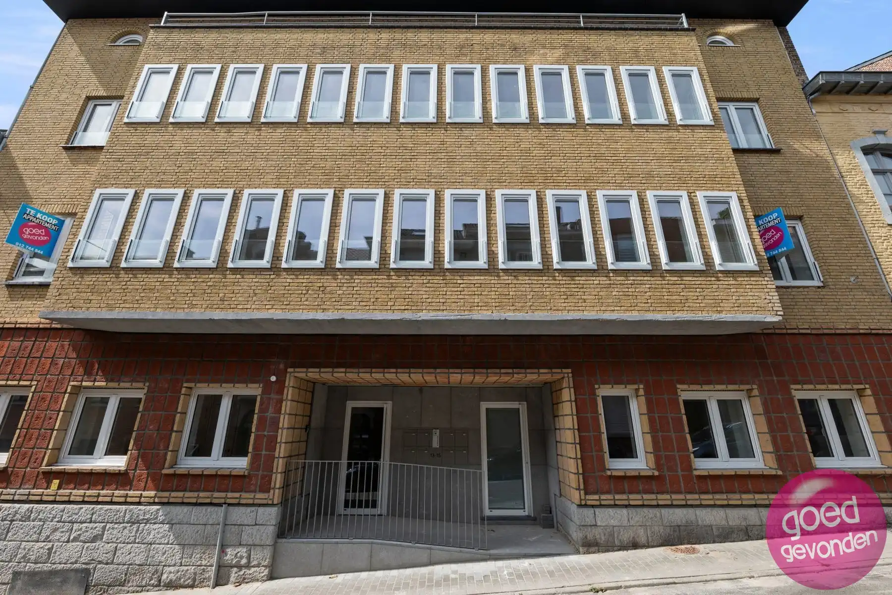 NIEUW APP - 1of2 SLK - TERRAS - KELDER - CENTRUM - GEEN BTW foto 3