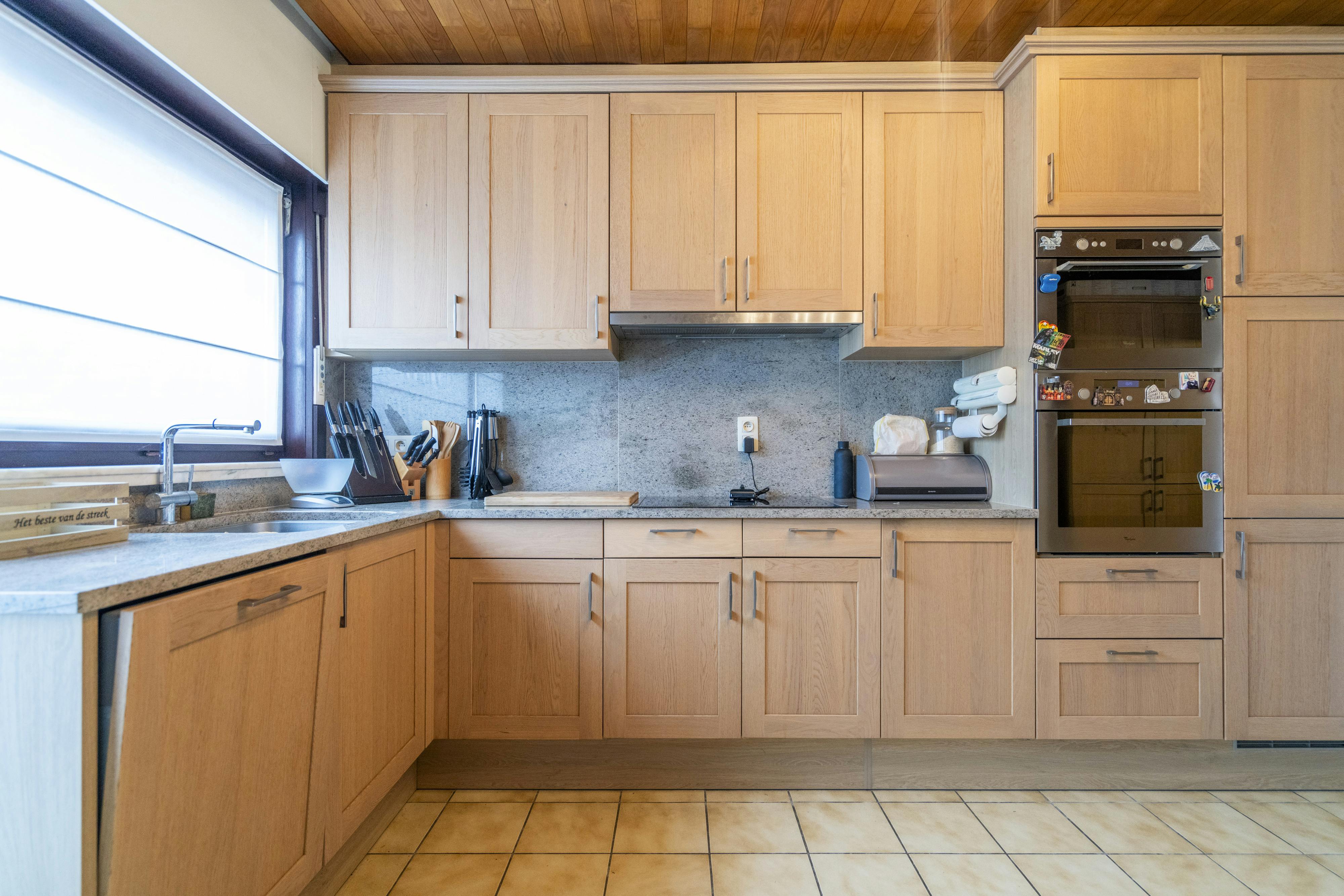 Instapklaar appartement te koop met 2 slaapkamers in Harelbeke foto 5