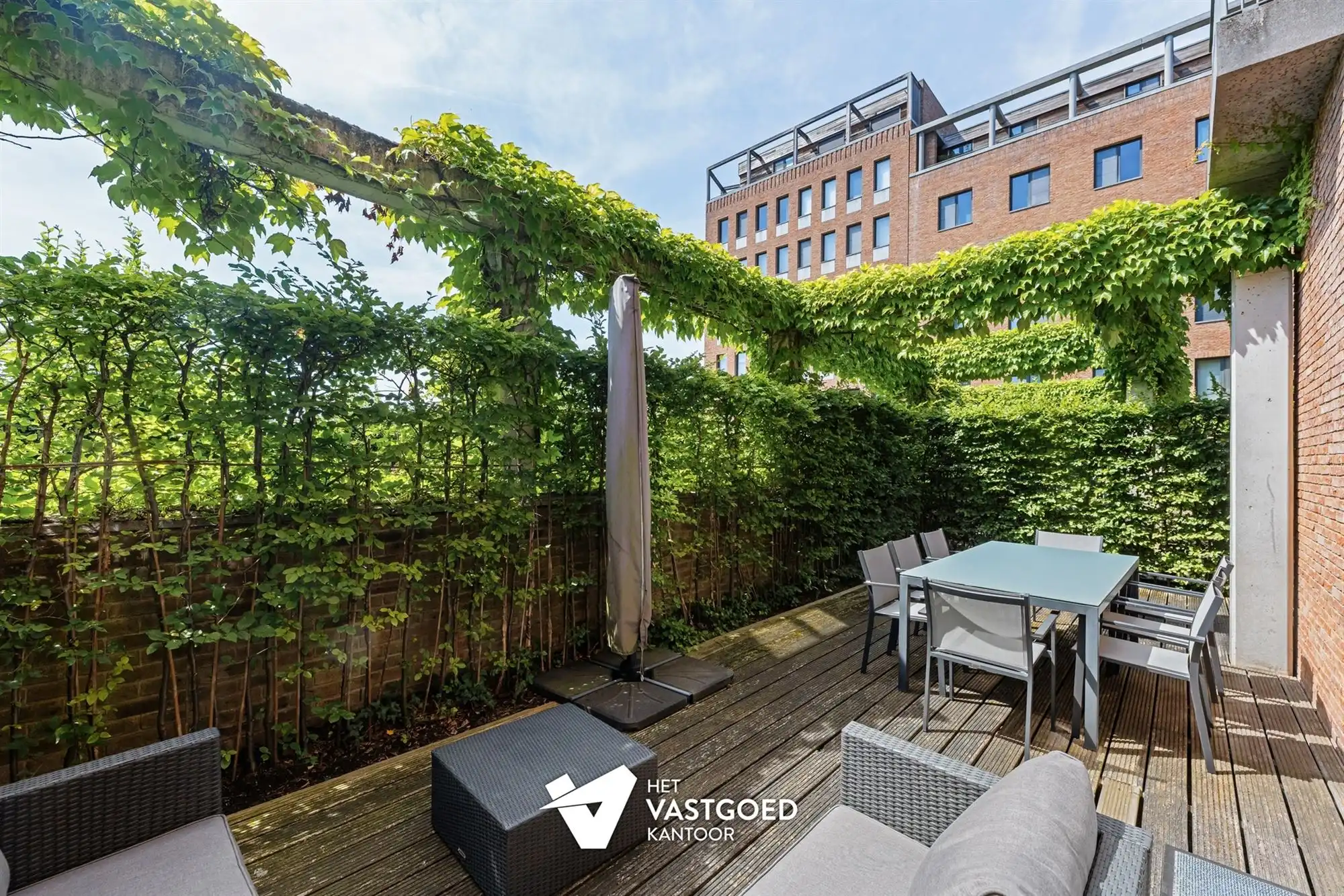PRACHTIG GELEGEN GELIJKVLOERS APPARTEMENT MET 1 SLAAPKAMER EN ZEER RUIM TERRAS AAN DE KEMPISCHE KAAI TE HASSELT foto 22