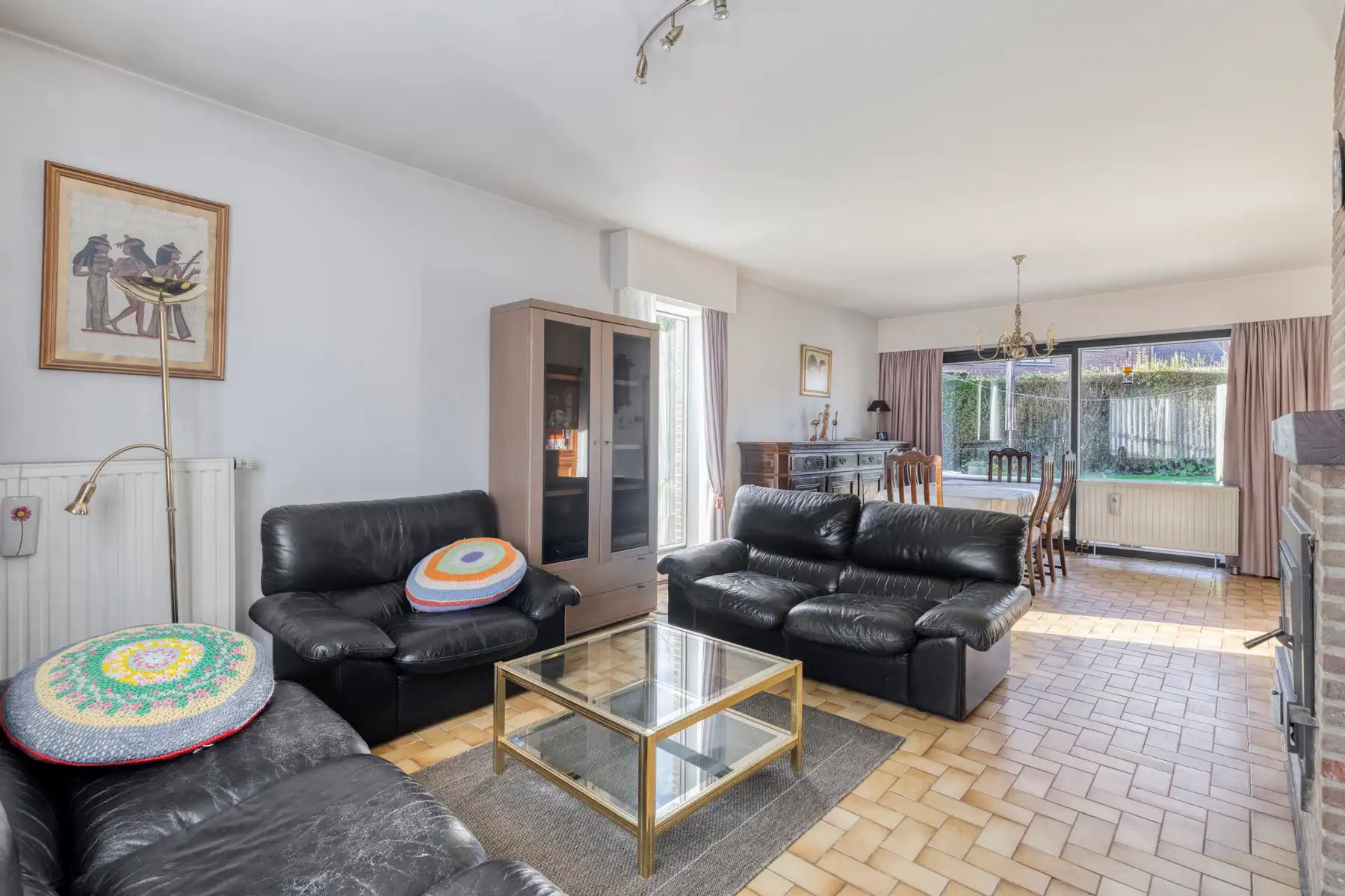 Leemans Immobiliën stelt u  deze centraal, maar toch bijzonder rustig gelegen woning in Dilbeek voor! foto 3