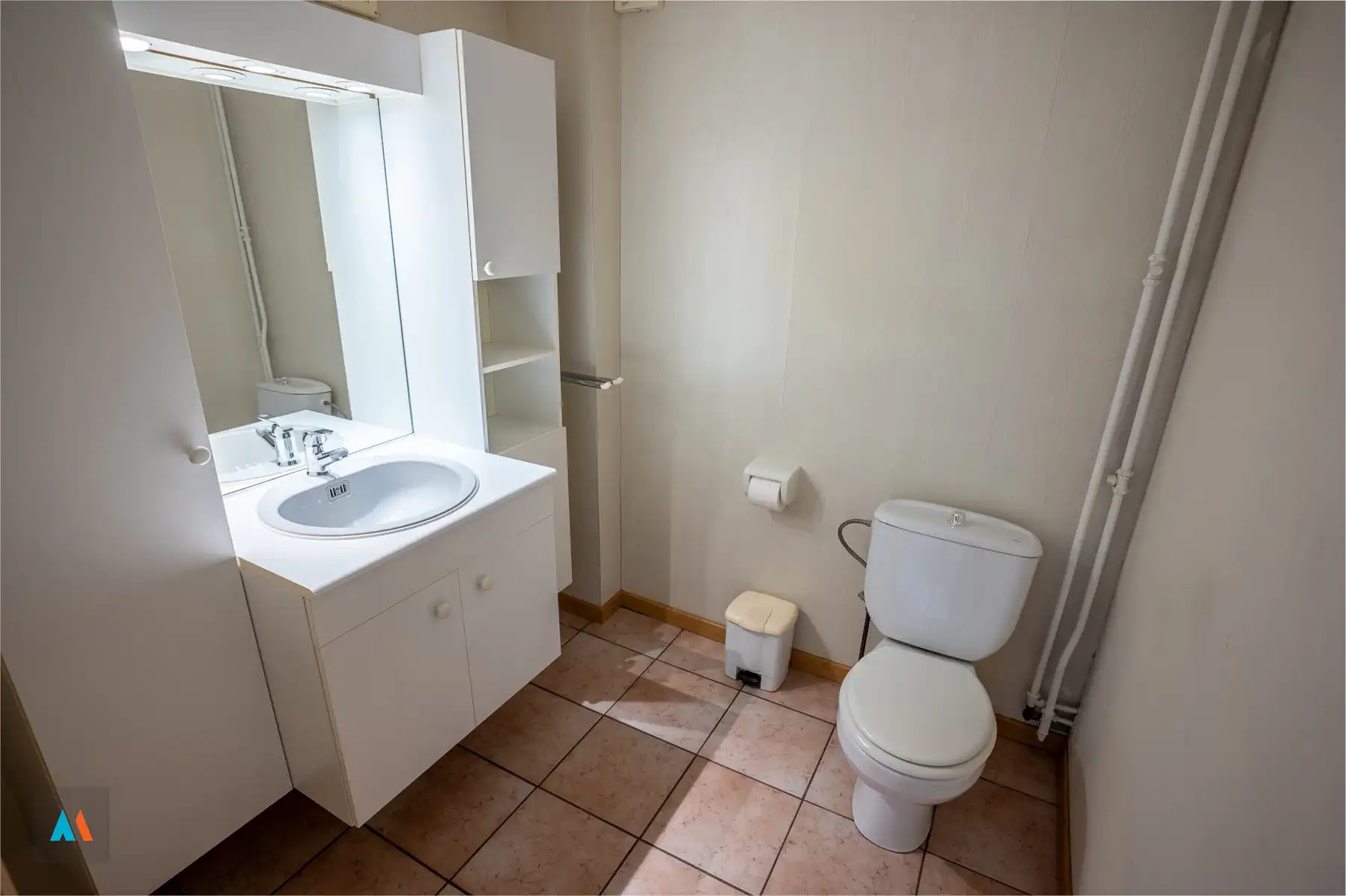 Polyvalent gebouw foto 11