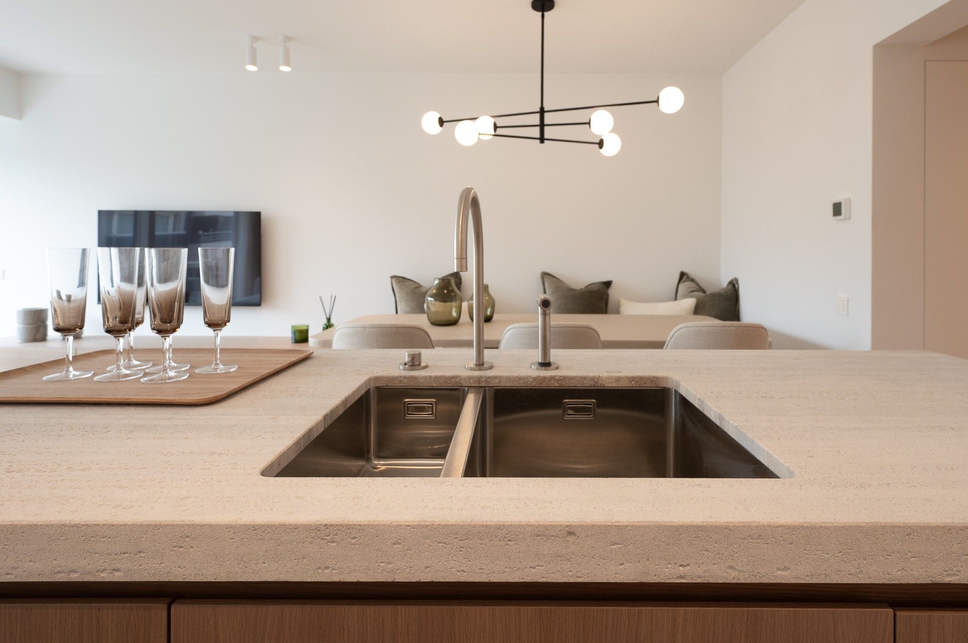 Verfijnde renovatie met 3 slaapkamers in hartje Knokke foto 9