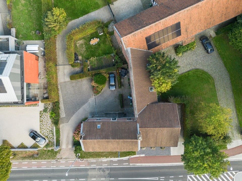 INSTAPKLAAR APPARTEMENT MET 2 SLKS, 2 AUTOSTAANPLAATSEN EN GEMEENSCHAPPELJKE TUIN OP TOPLOCATIE foto 34