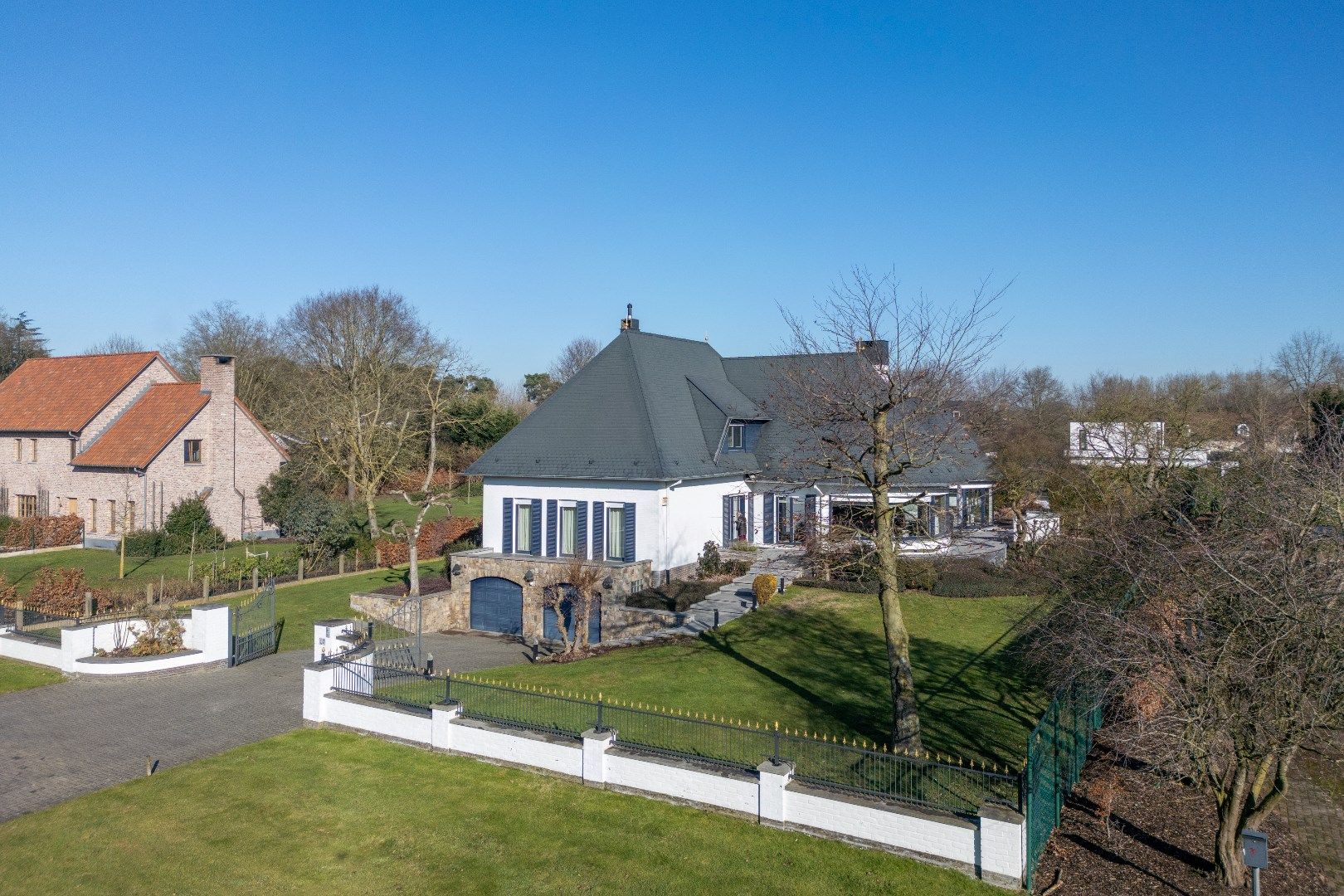 Unieke villa met binnenzwembad op een toplocatie  foto 28