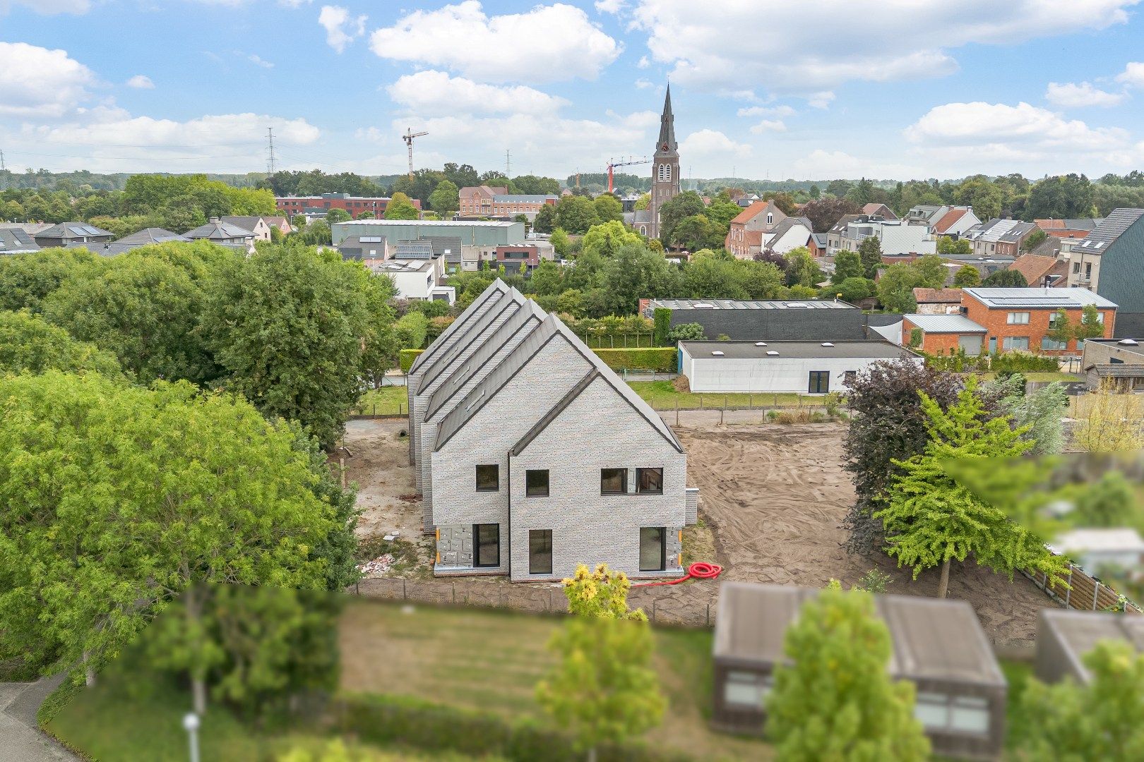Nieuw halfopen BEN-woning in een doodlopende straat, aan een groenzone foto 8