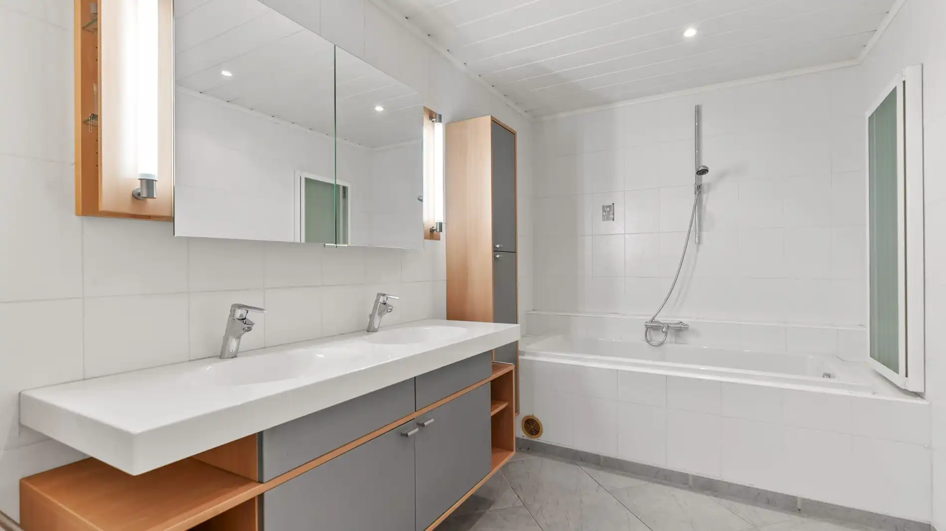 Riante gezinswoning met tal van mogelijkheden nabij Maastricht! foto 12