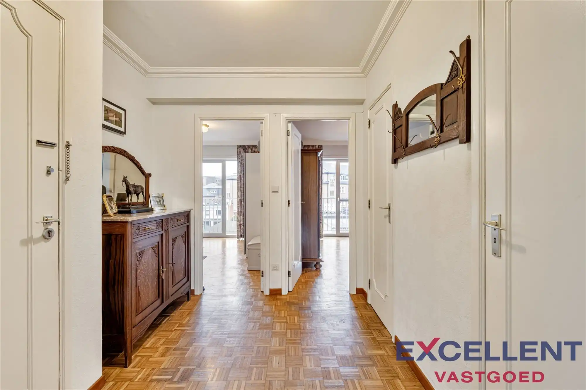 Centraal gelegen 2 slpk appartement op de Markt van Deinze  foto 2