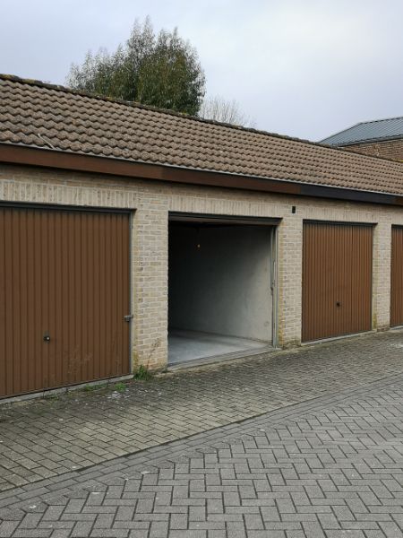 Garage te huur Ernest Dewittestraat +23 - 8510 Marke