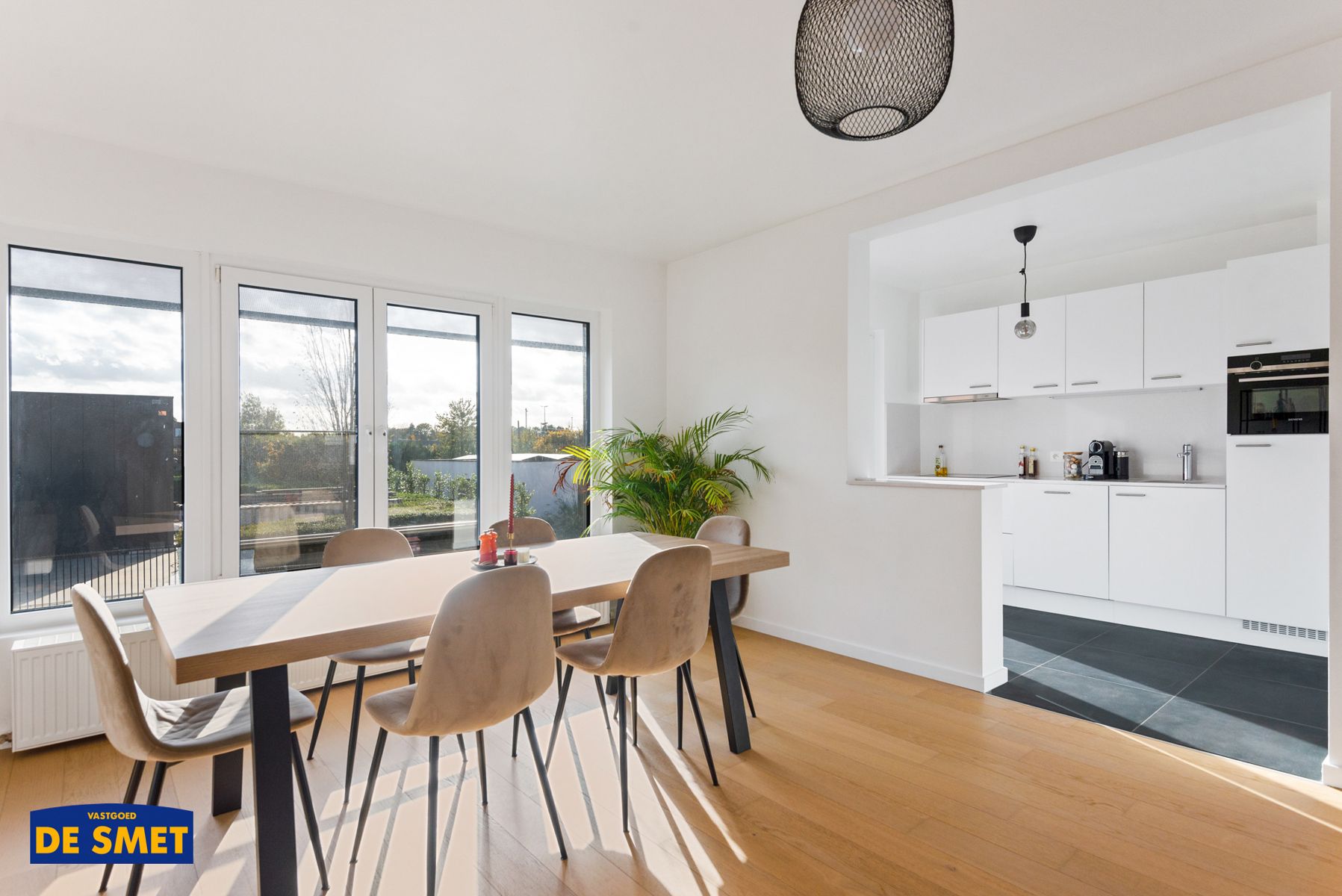 Recent vernieuwd appartement met terrasje en garagebox foto 6