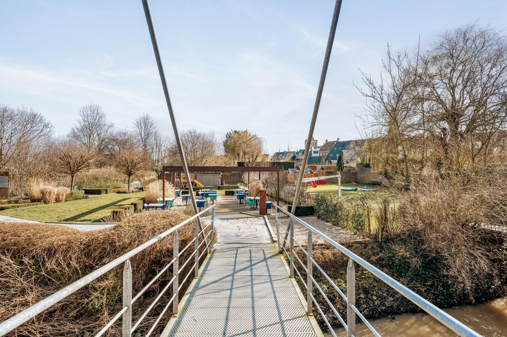 Prachtig en uniek handelspand (2007) met diverse mogelijkheden in centrum Poperinge met loft, aangelegde tuin en zonneterras op een perceel van 990m². foto 25