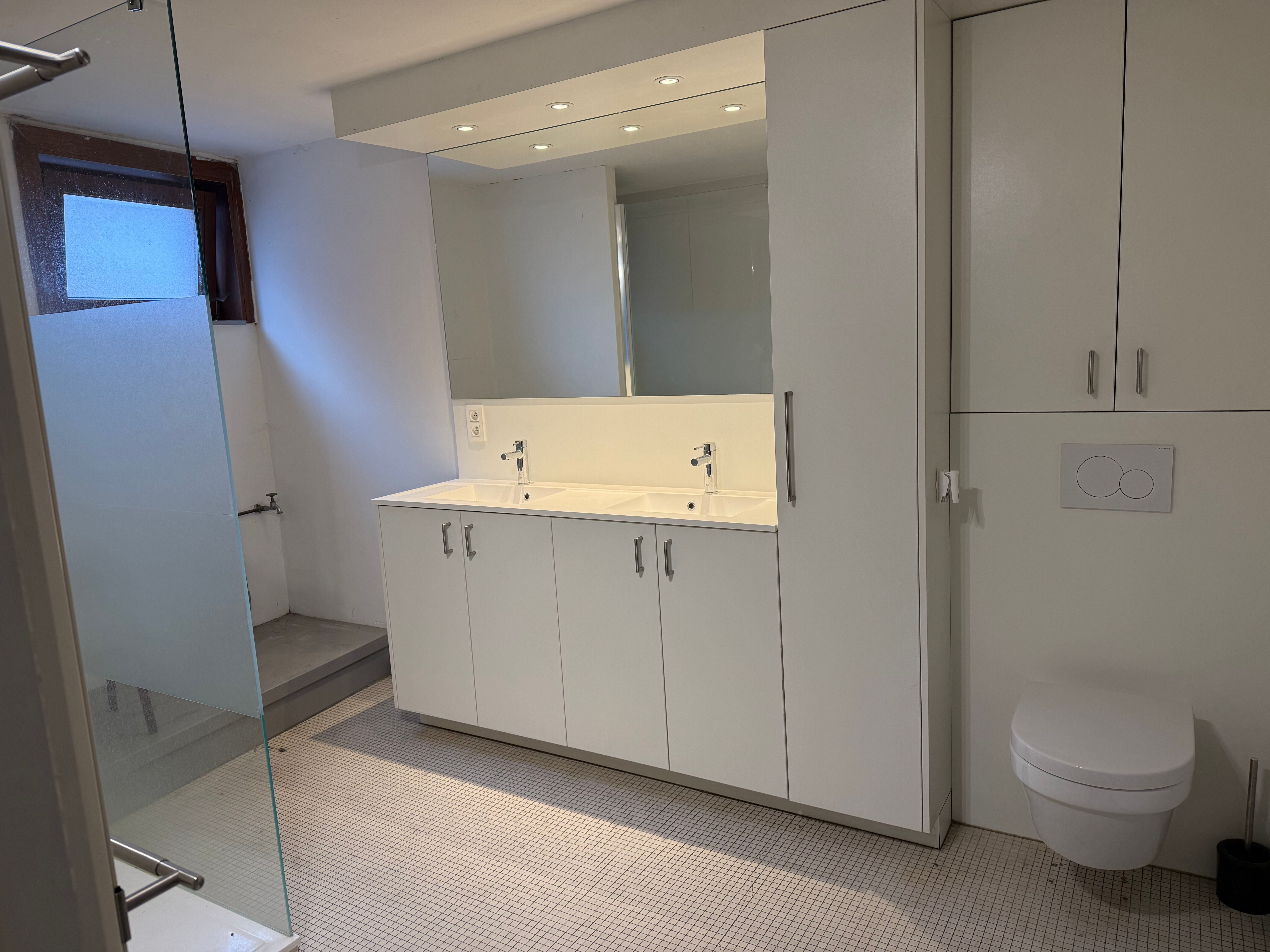 Te huur : Handelspand met woonst foto 9