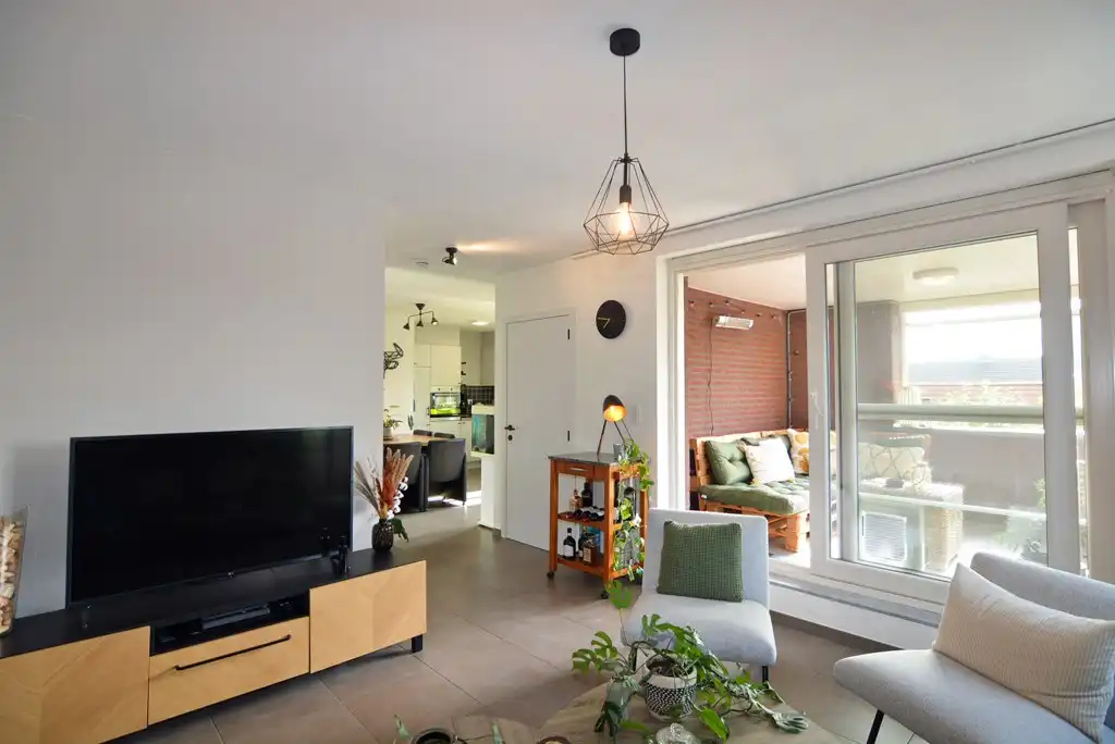 Energiezuinig duplex-appartement met 2 slpk, terras en carport met berging. foto 4