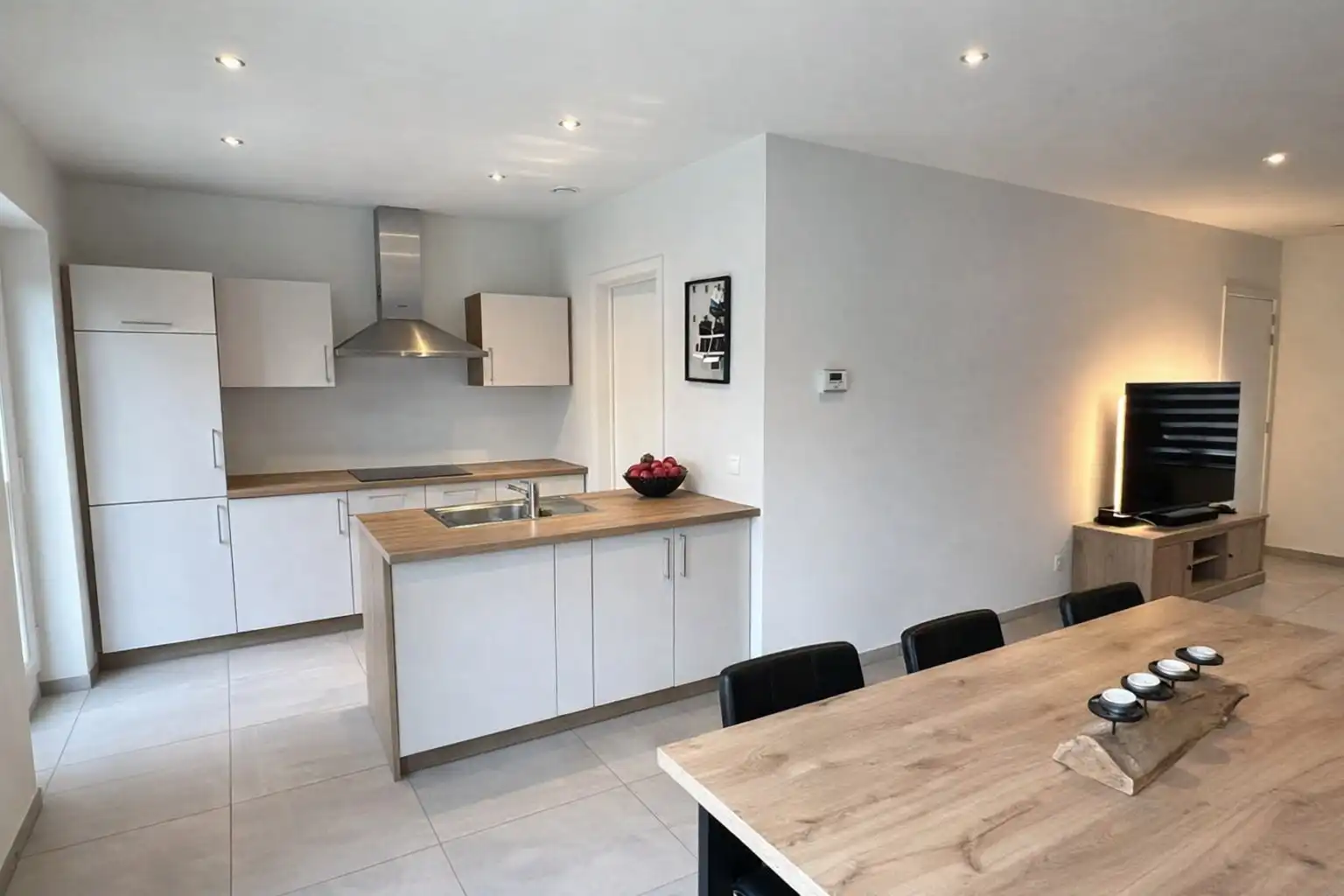 Recente woning in pastorijstijl op een rustige, groene locatie VERKOCHT ONDER REGISTRATIERECHTEN foto 5