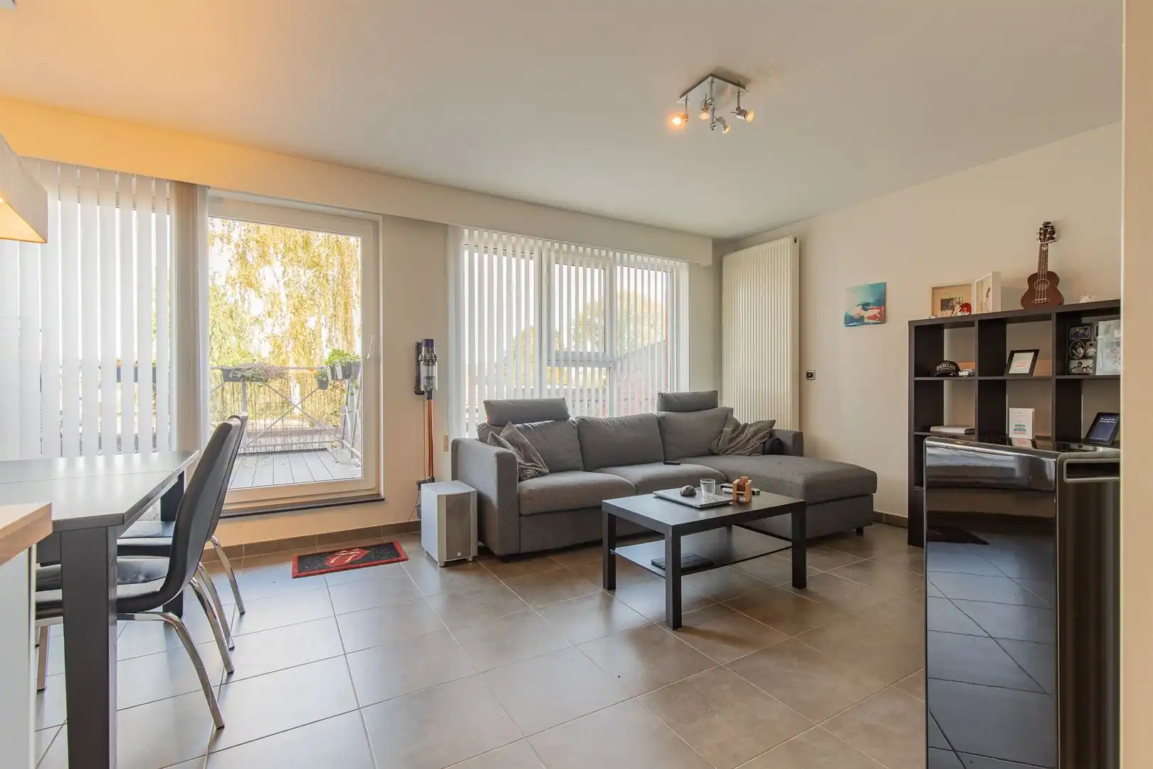 INSTAPKLAAR APPARTEMENT MET 2 SLAAPKAMERS, ZONNETERRAS IN SINT-GILLIS-DENDERMONDE foto 3