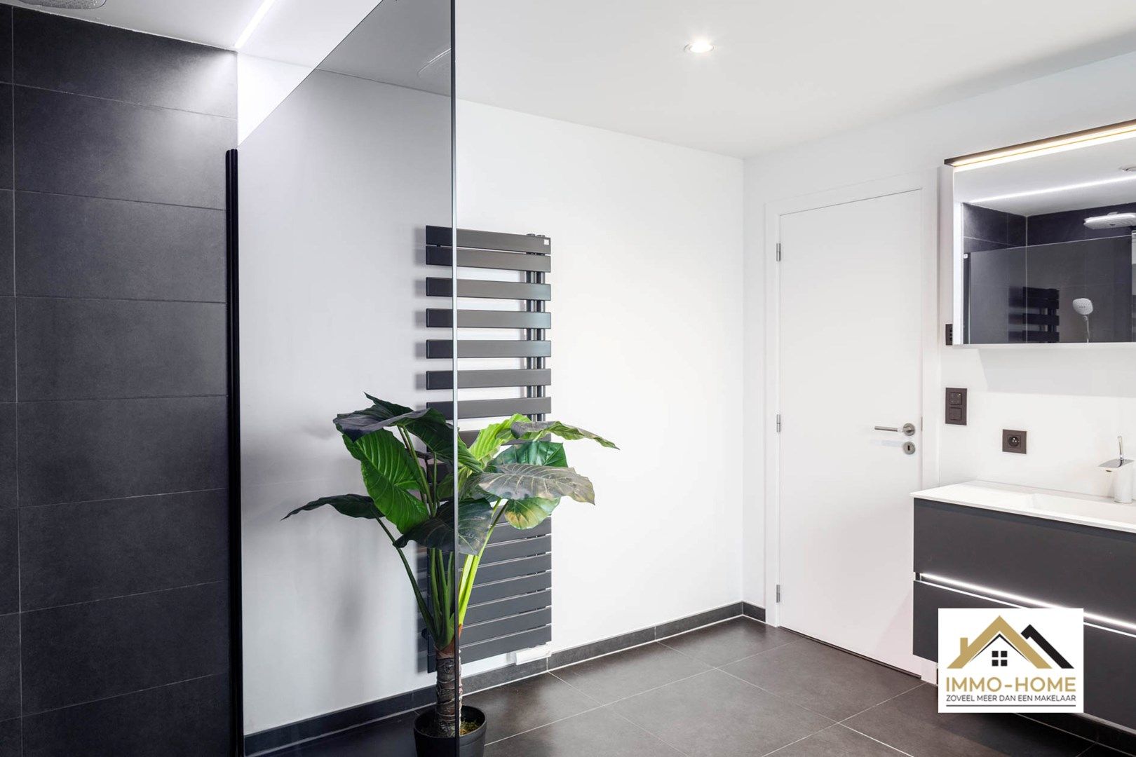 Knappe recente vrijstaande woning!  foto 16