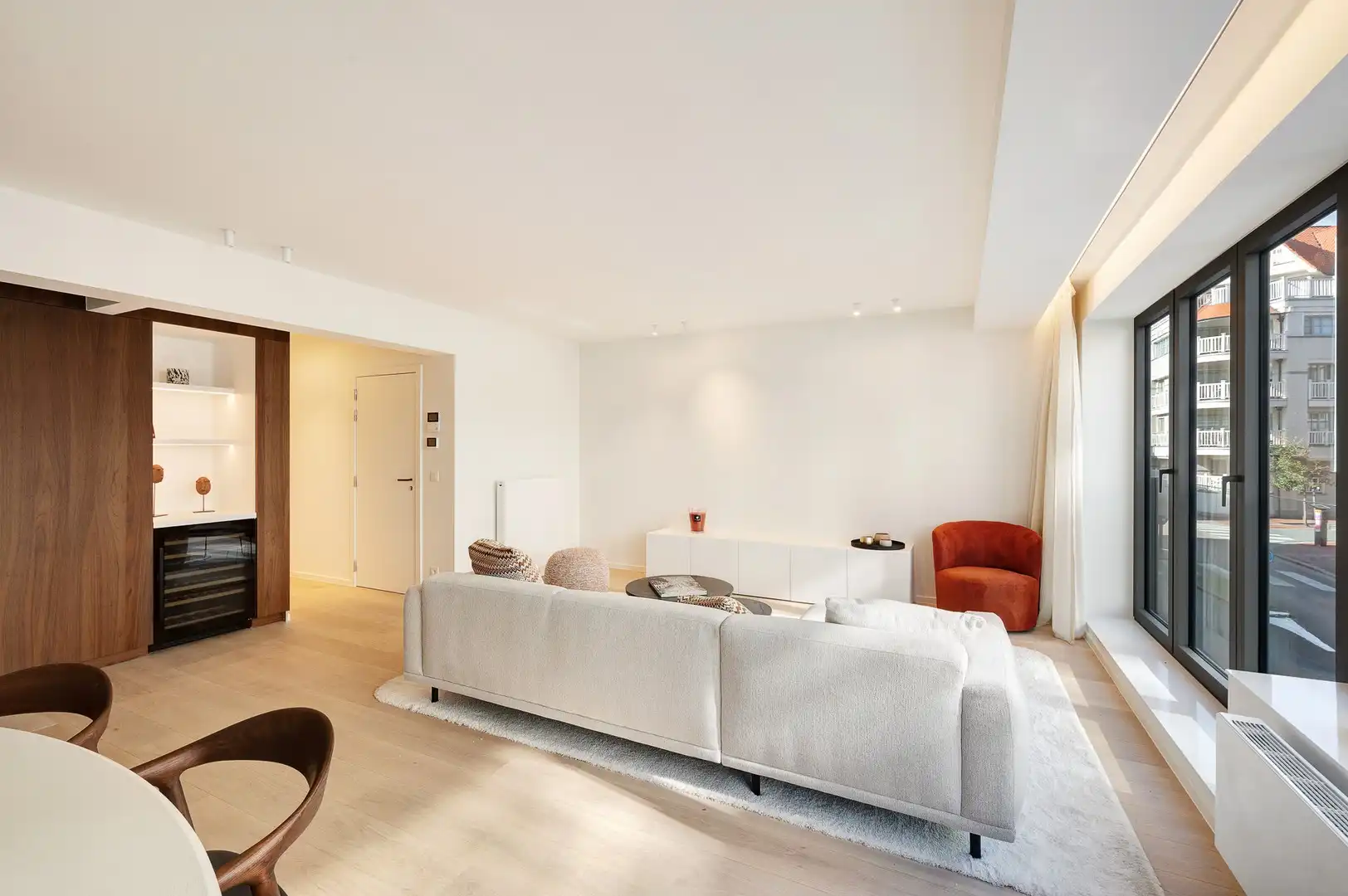 Gerenoveerd appartement centraal gelegen in het centrum van Knokke, vlakbij de winkels en de zee. foto 7