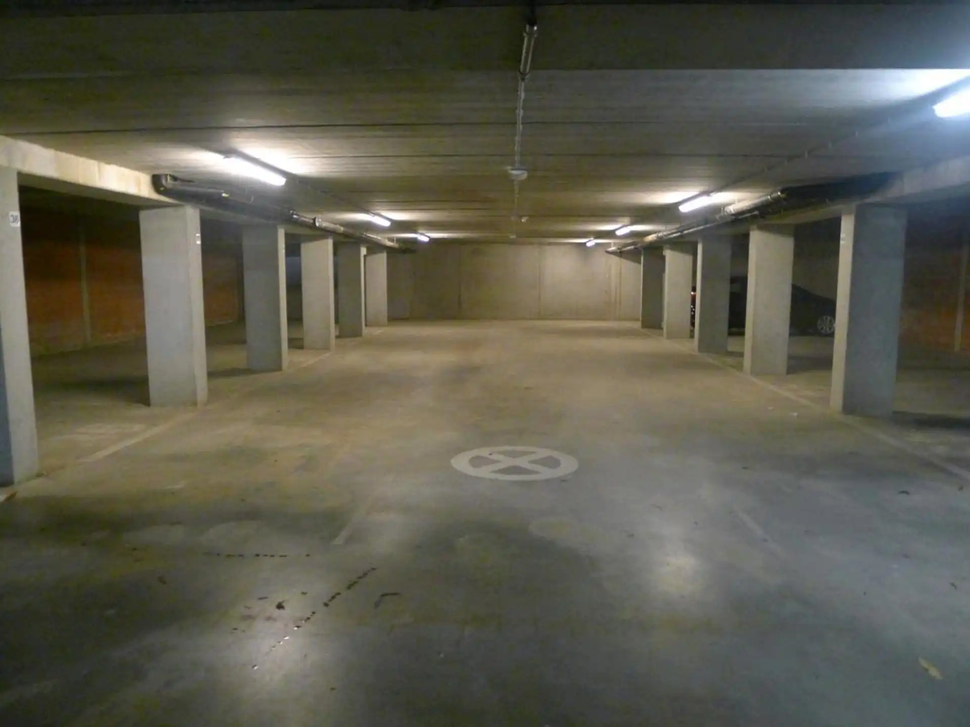 40 ondergrondse autostandplaatsen te Sint-Kruis foto 4