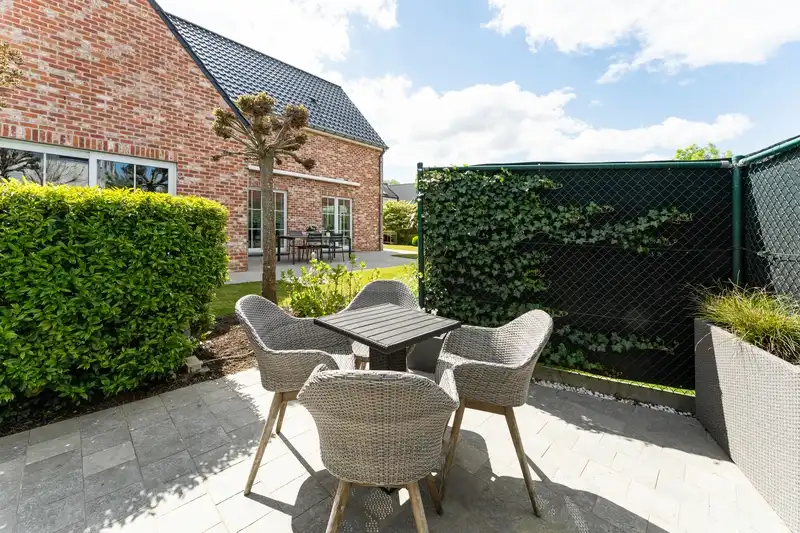 Roeselare - Instapklare gezinswoning met prachtige tuin foto 25